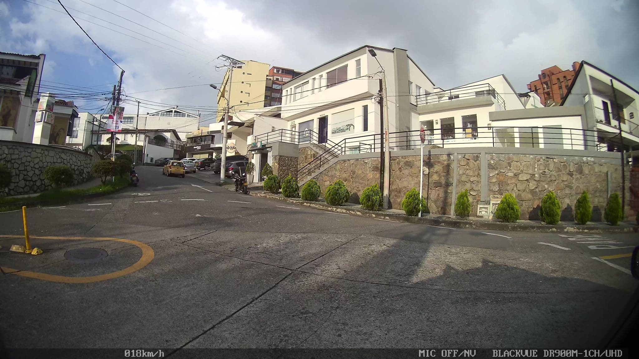 Street view near Hostal de la 57, Manizales — © kaart_2 (CC BY-SA · Mapillary)
