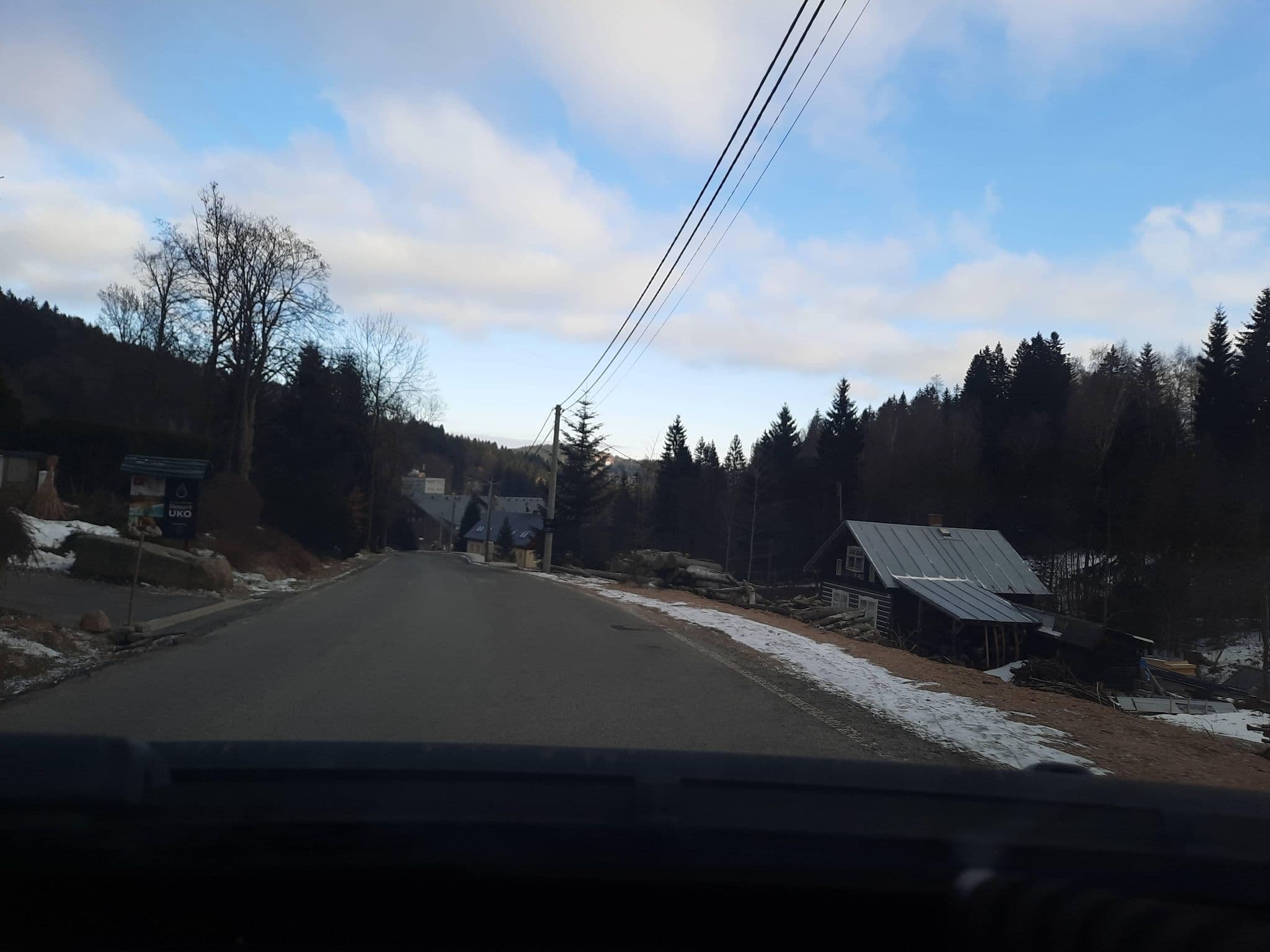 Street view near Resort Uko, Janov nad Nisou — © ondrejlopatka (CC BY-SA · Mapillary)