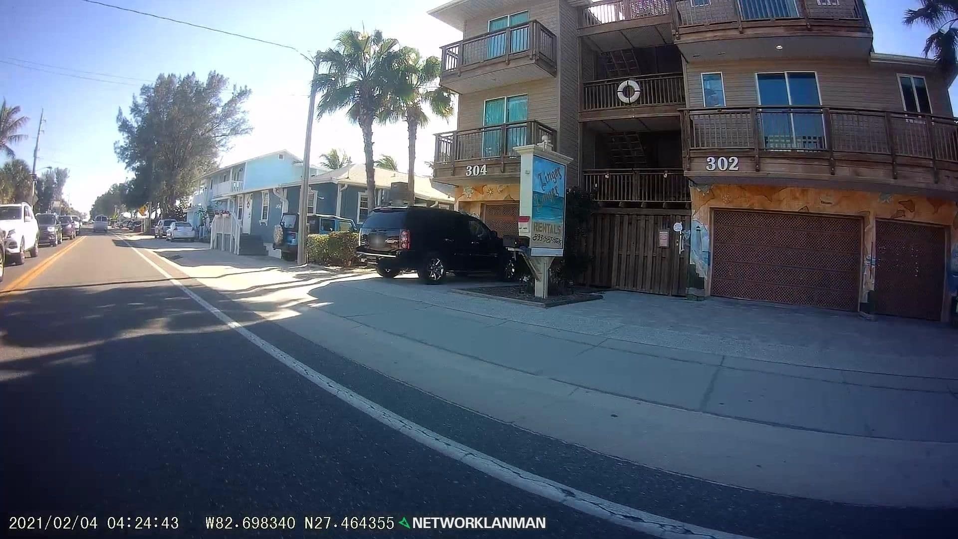 Street view near Beach Dreams Resort, Bradenton Beach — © networklanman (CC BY-SA · Mapillary)