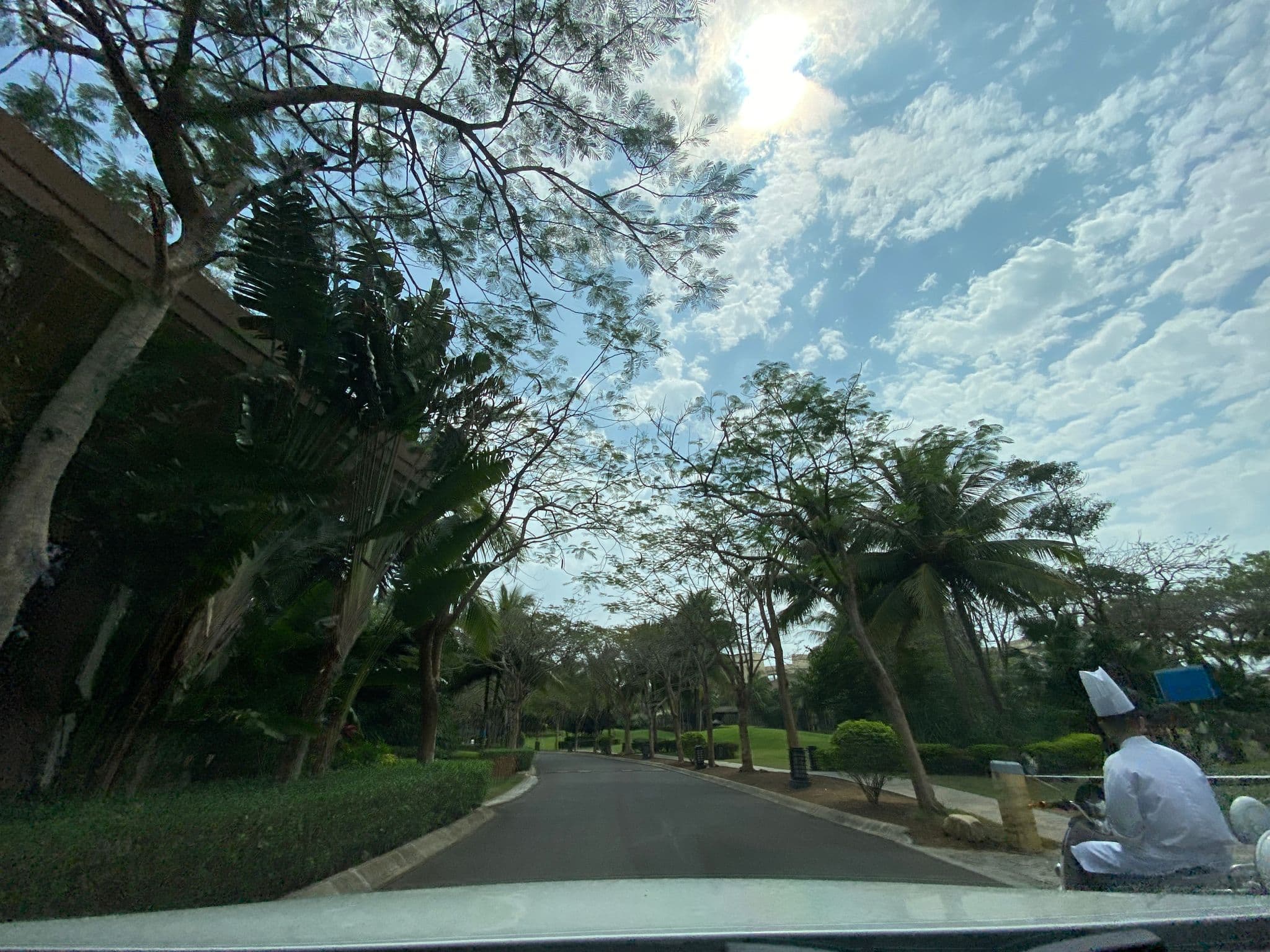 Street view near 三亚万宁four points 喜来登酒店, Wanning — © adirricor (CC BY-SA · Mapillary)