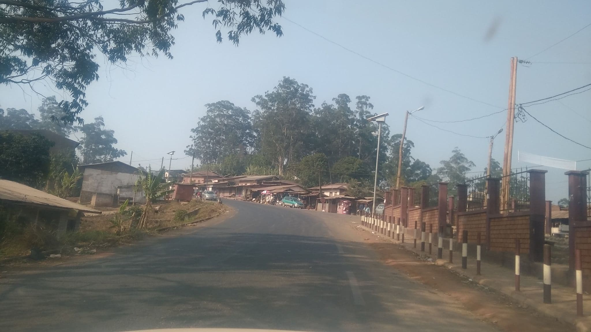 Street view near Hotel Tchoupé Palace, Bamendjou — © albingasparetto (CC BY-SA · Mapillary)