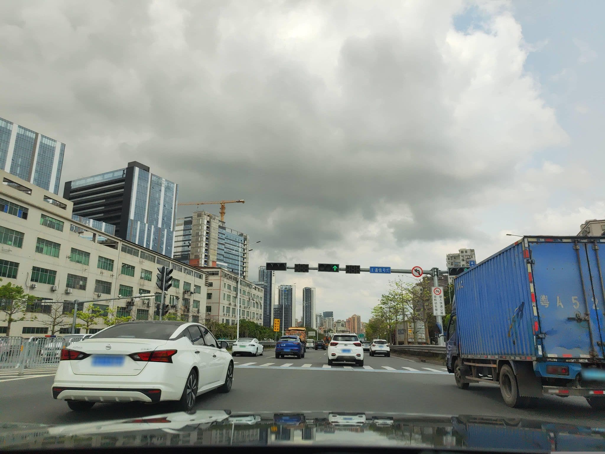 Street view near 深圳金富酒店, Niulanwo — © Obanazawa_Kuri (CC BY-SA · Mapillary)