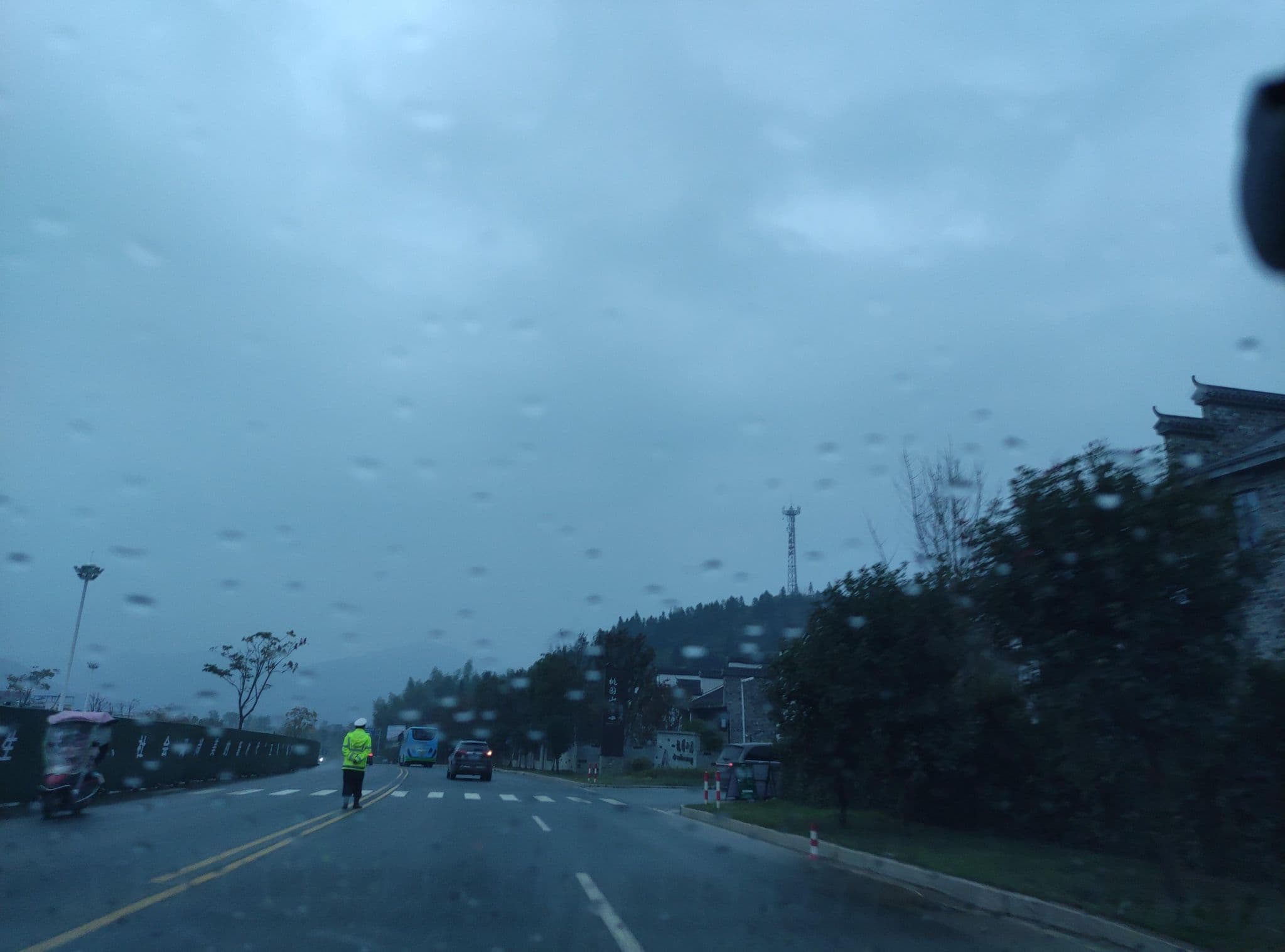 Street view near 武功山桃园山居酒店, Pingxiang — © xbd (CC BY-SA · Mapillary)