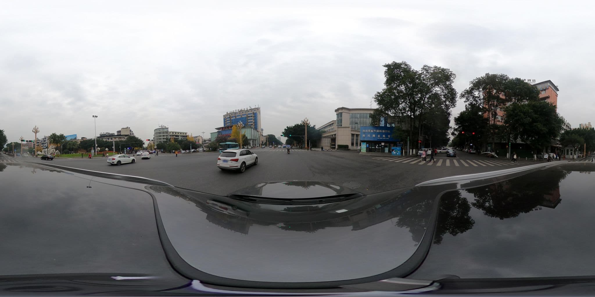 Street view near E Mei Shan Love Lough International Hotel, Leshan — © adirricor (CC BY-SA · Mapillary)