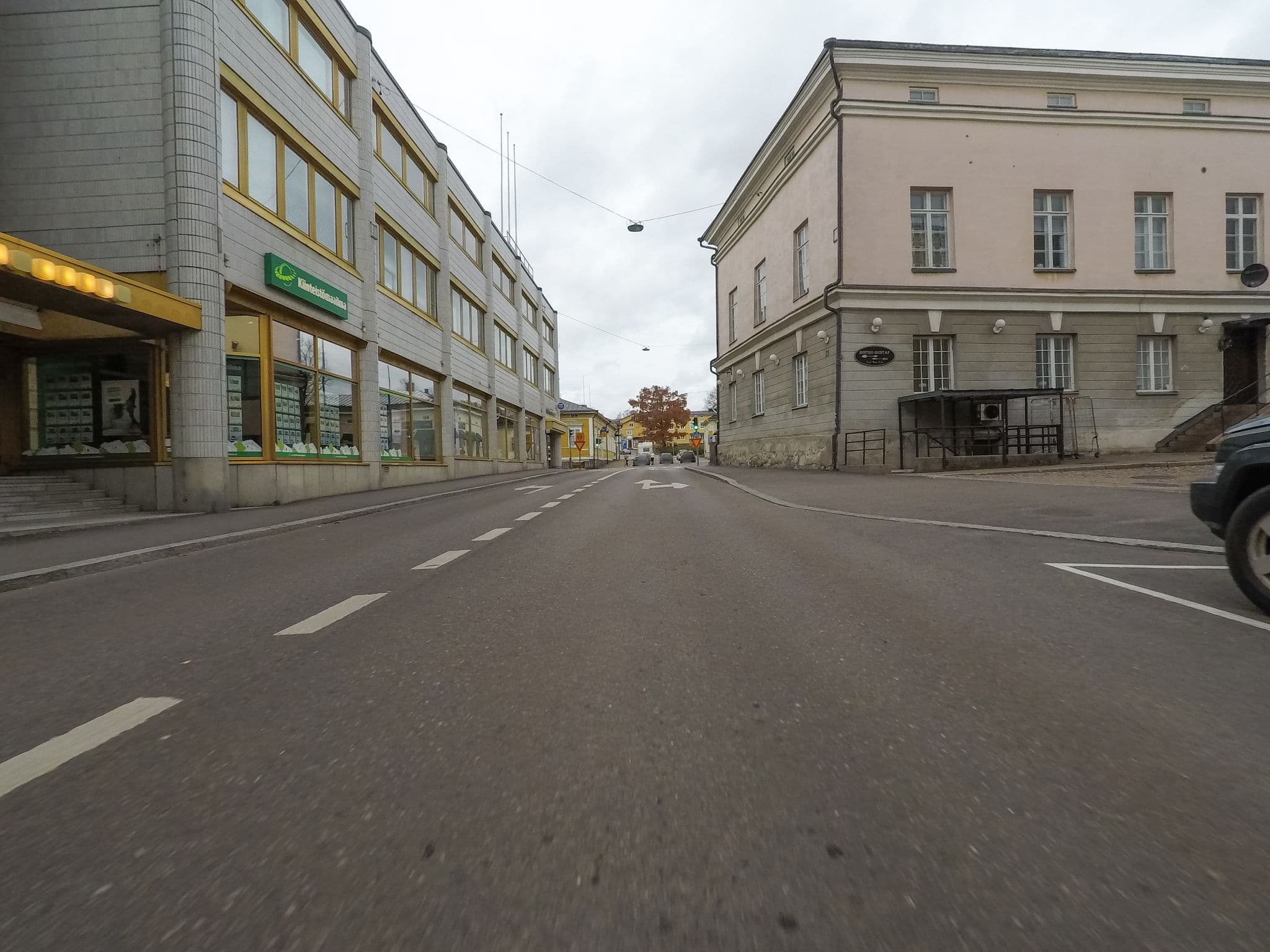 Street view near Hotelli Sparre, Porvoo — © esario (CC BY-SA · Mapillary)