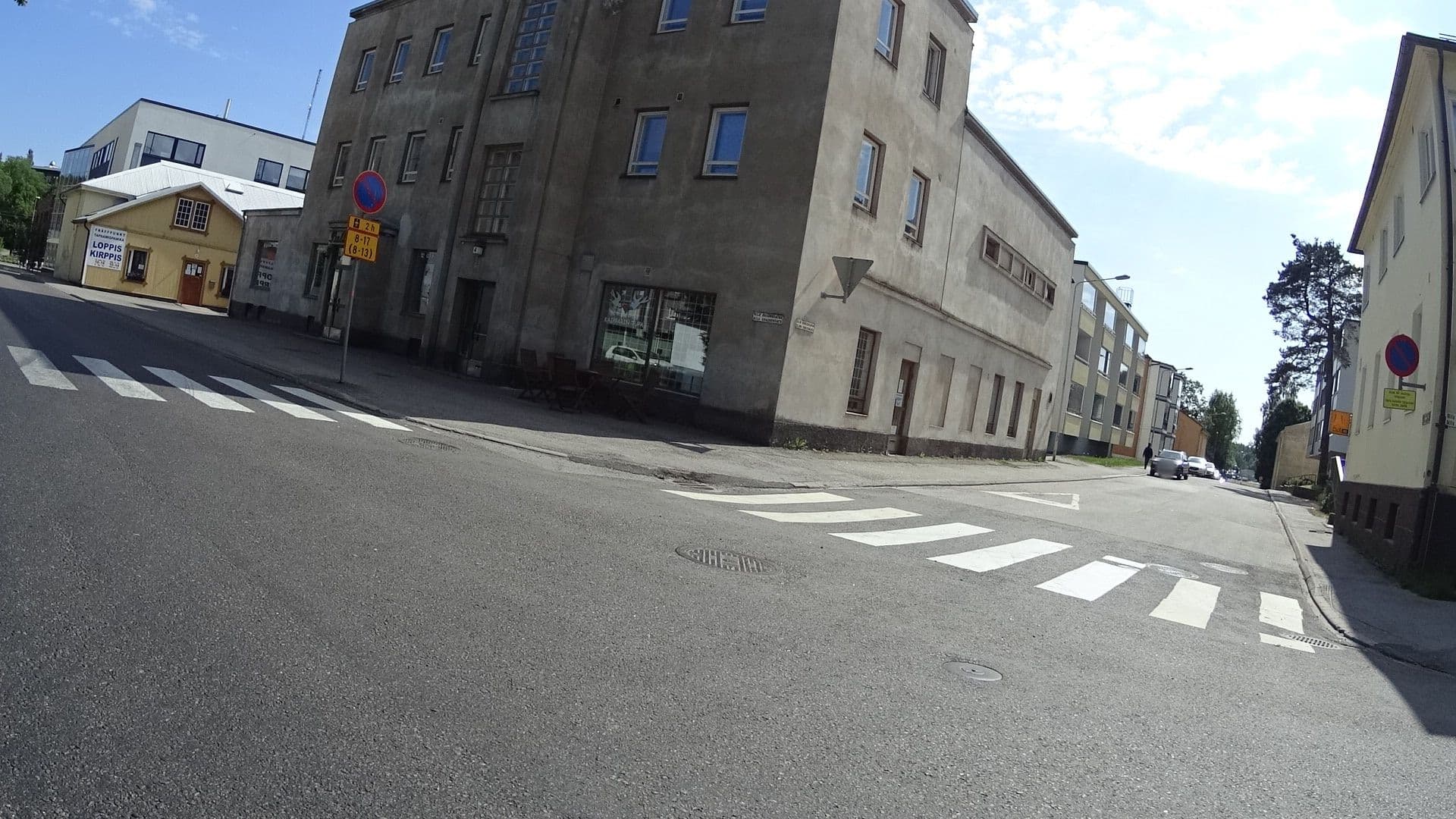 Street view near Hotel Socis, Karis — © kino (CC BY-SA · Mapillary)