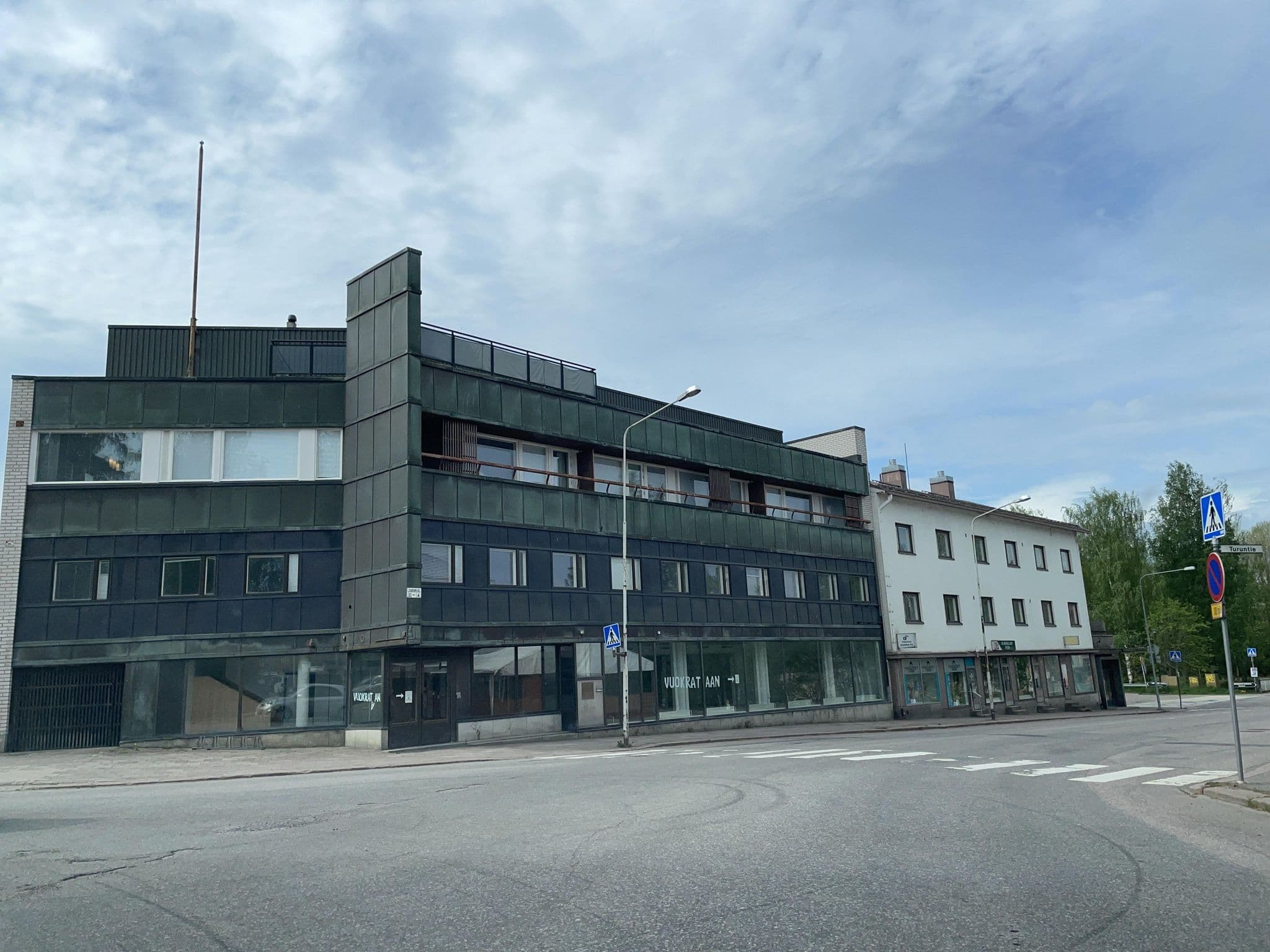 Street view near Pikku Pässi Inn, Karkkila — © kino (CC BY-SA · Mapillary)