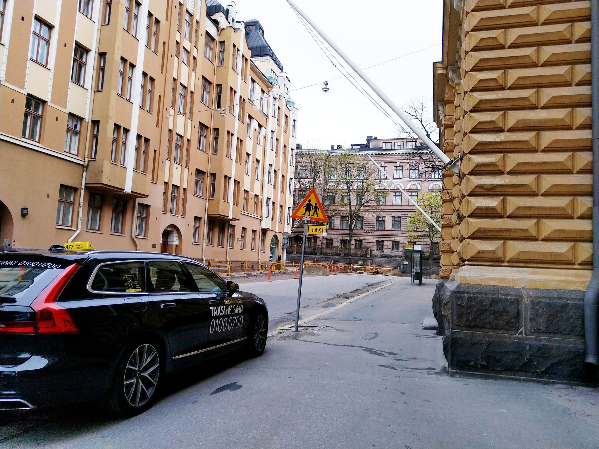 Street view near Waldorf Astoria Helsinki, Kruununhaka — © bluecross (CC BY-SA · Mapillary)