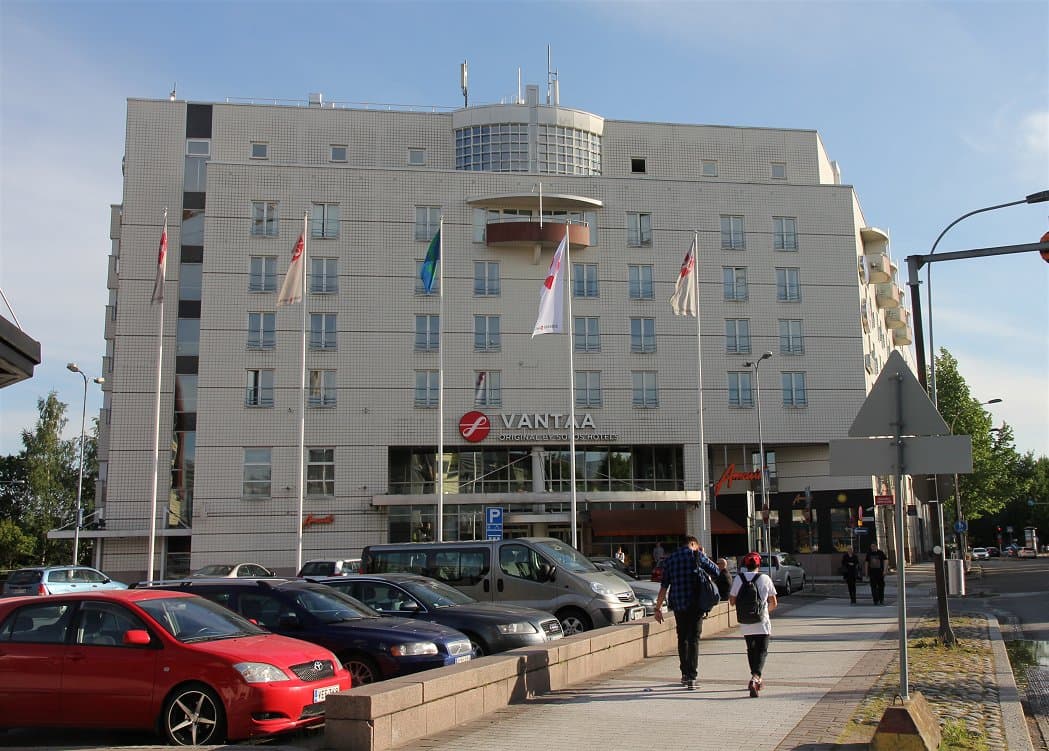 Sokos Hotel Vantaa (via Wikimedia Commons, CC BY-SA 3.0)