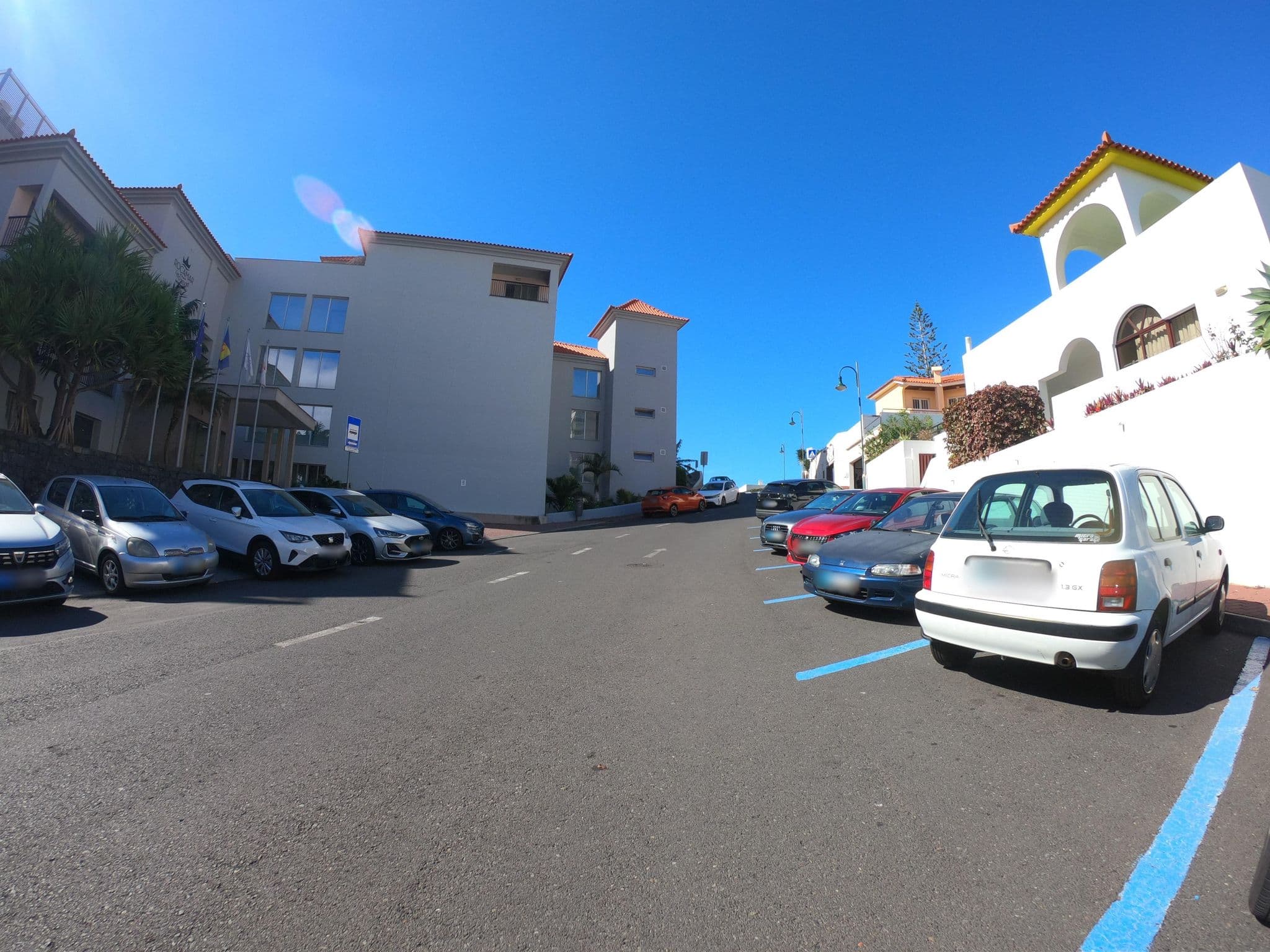 Street view near Royal Orchid, Caniço — © filipesilva (CC BY-SA · Mapillary)