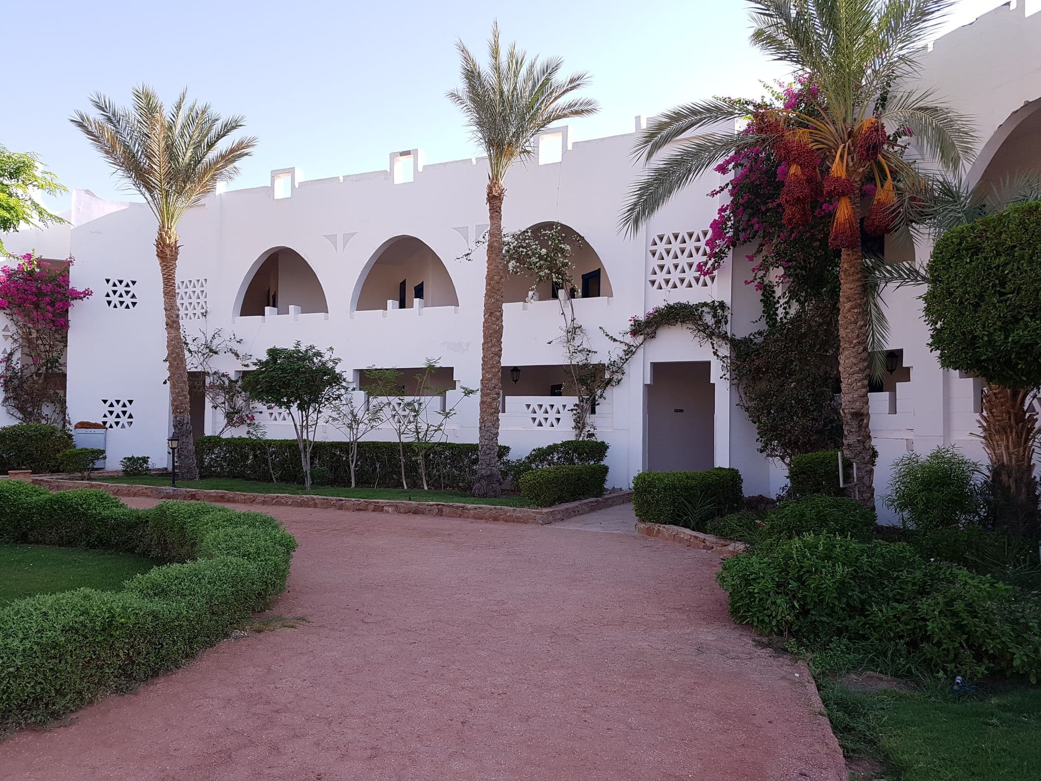 Street view near The Three Corners Equinox Beach Resort, Marsa Alam — © kamilos (CC BY-SA · Mapillary)