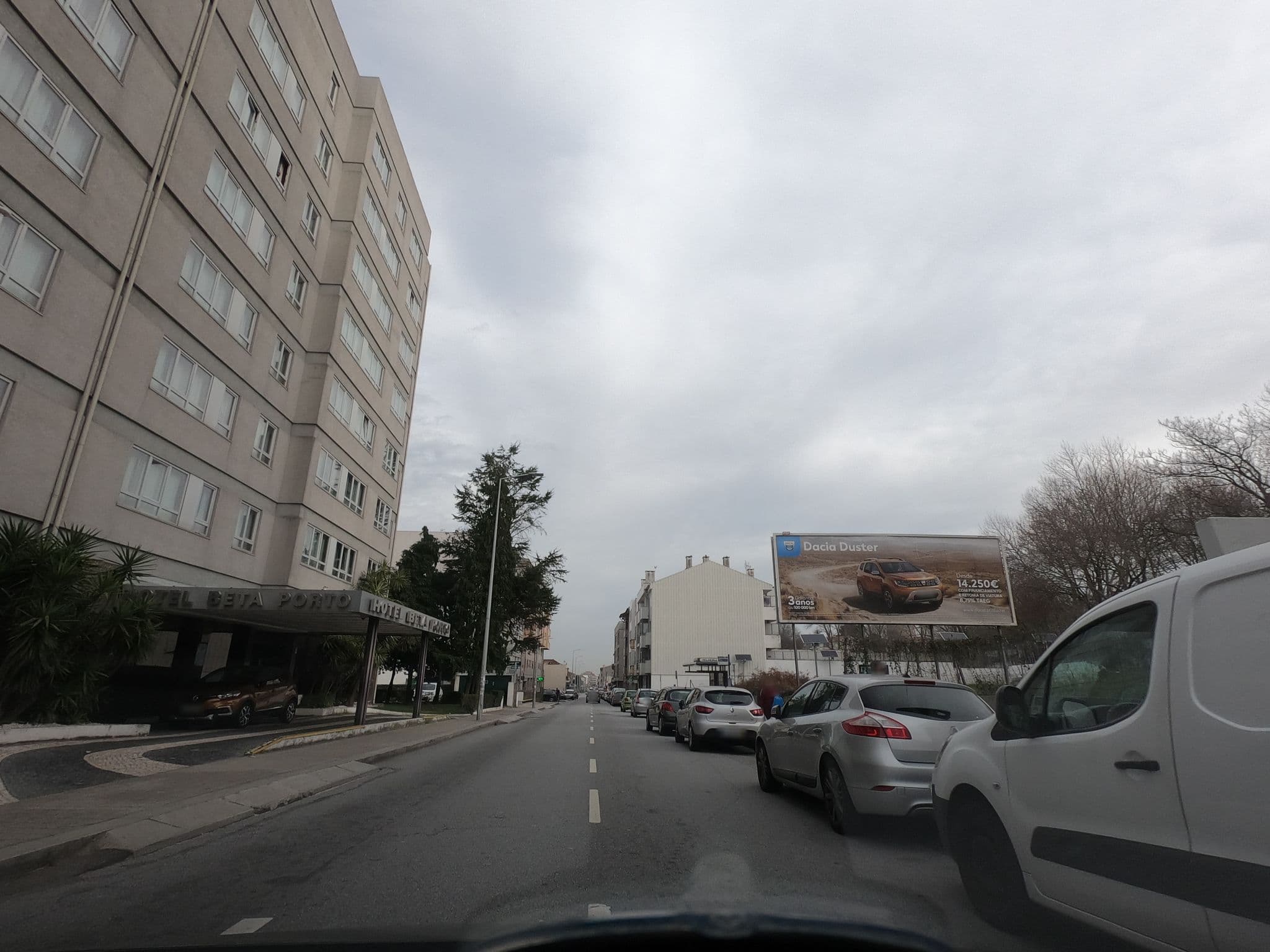 Street view near Hotel Beta Porto, Bairro Silva Braga — © countzero5 (CC BY-SA · Mapillary)