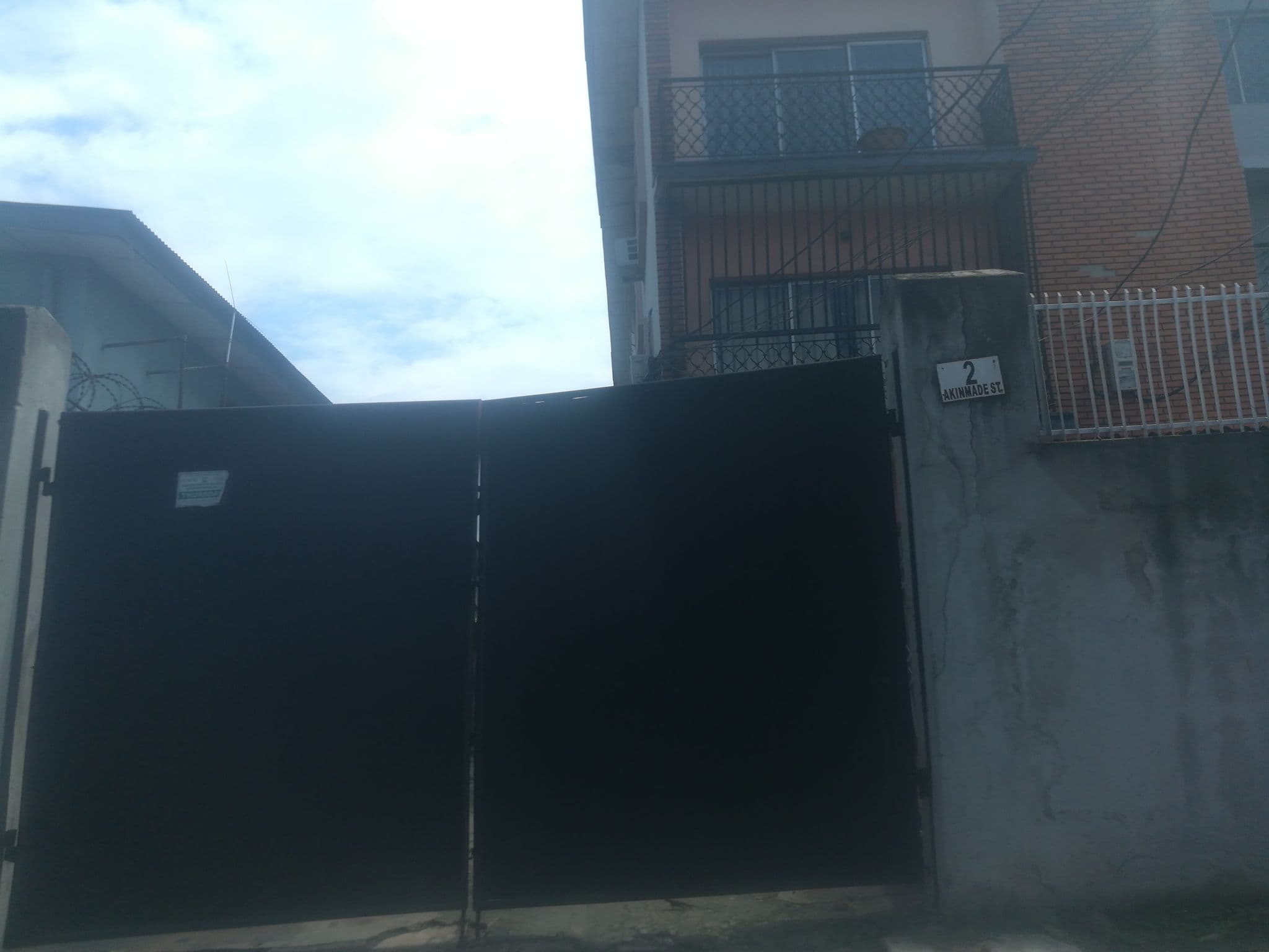 Street view near Claribelle Hotel, Shomolu — © ralebipim (CC BY-SA · Mapillary)