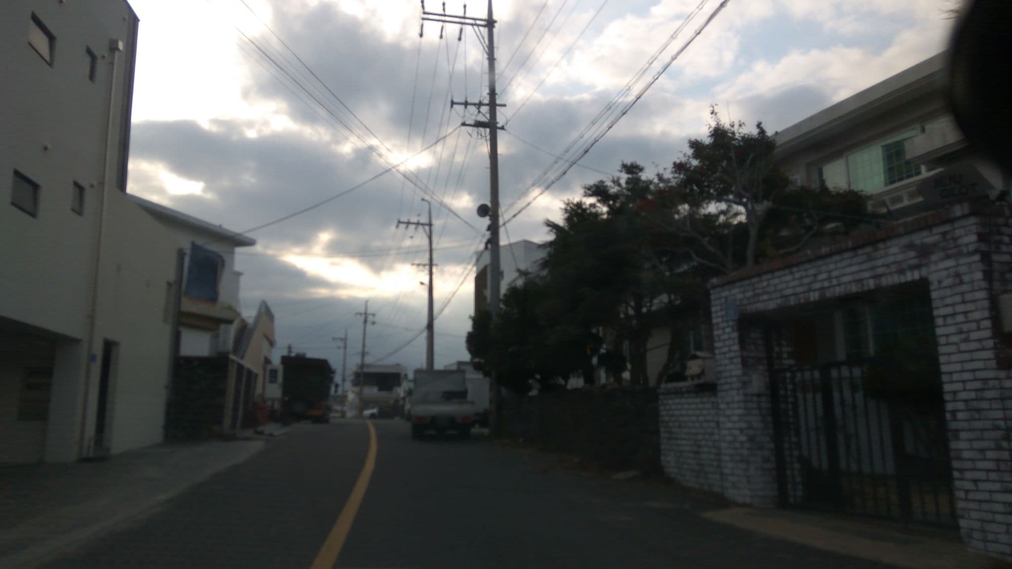 Street view near 오롯하우스, Gaigeturi — © eneerhut (CC BY-SA · Mapillary)