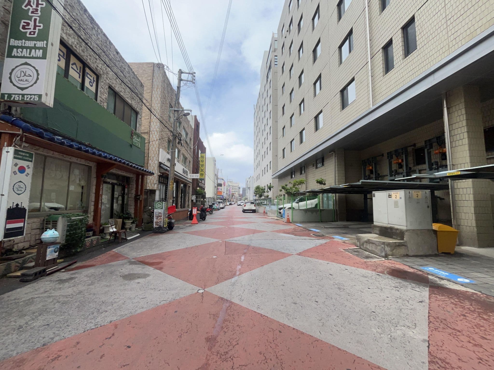 Street view near Mangrove Jeju City, Jeju City — © Hyoeun (CC BY-SA · Mapillary)