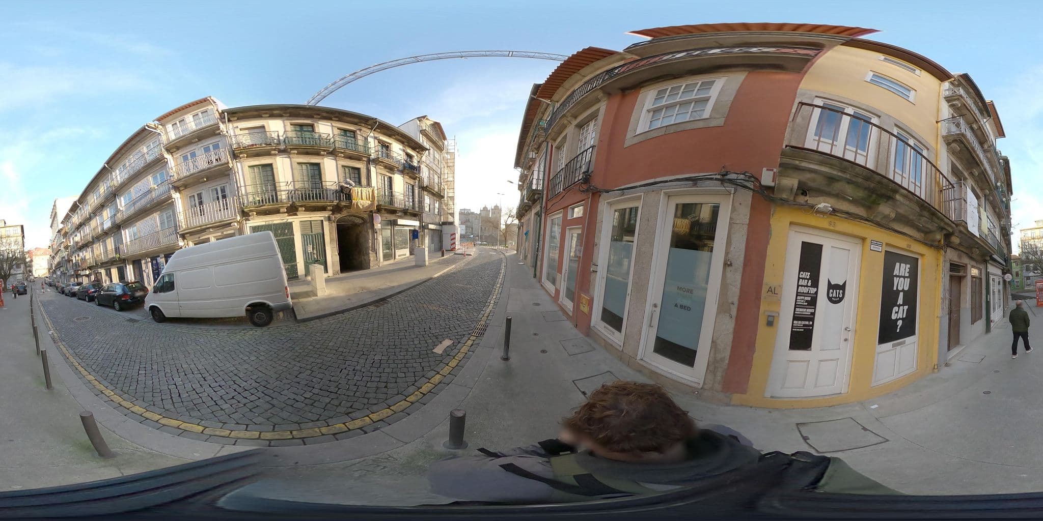 Street view near Cats Hostels, Porto