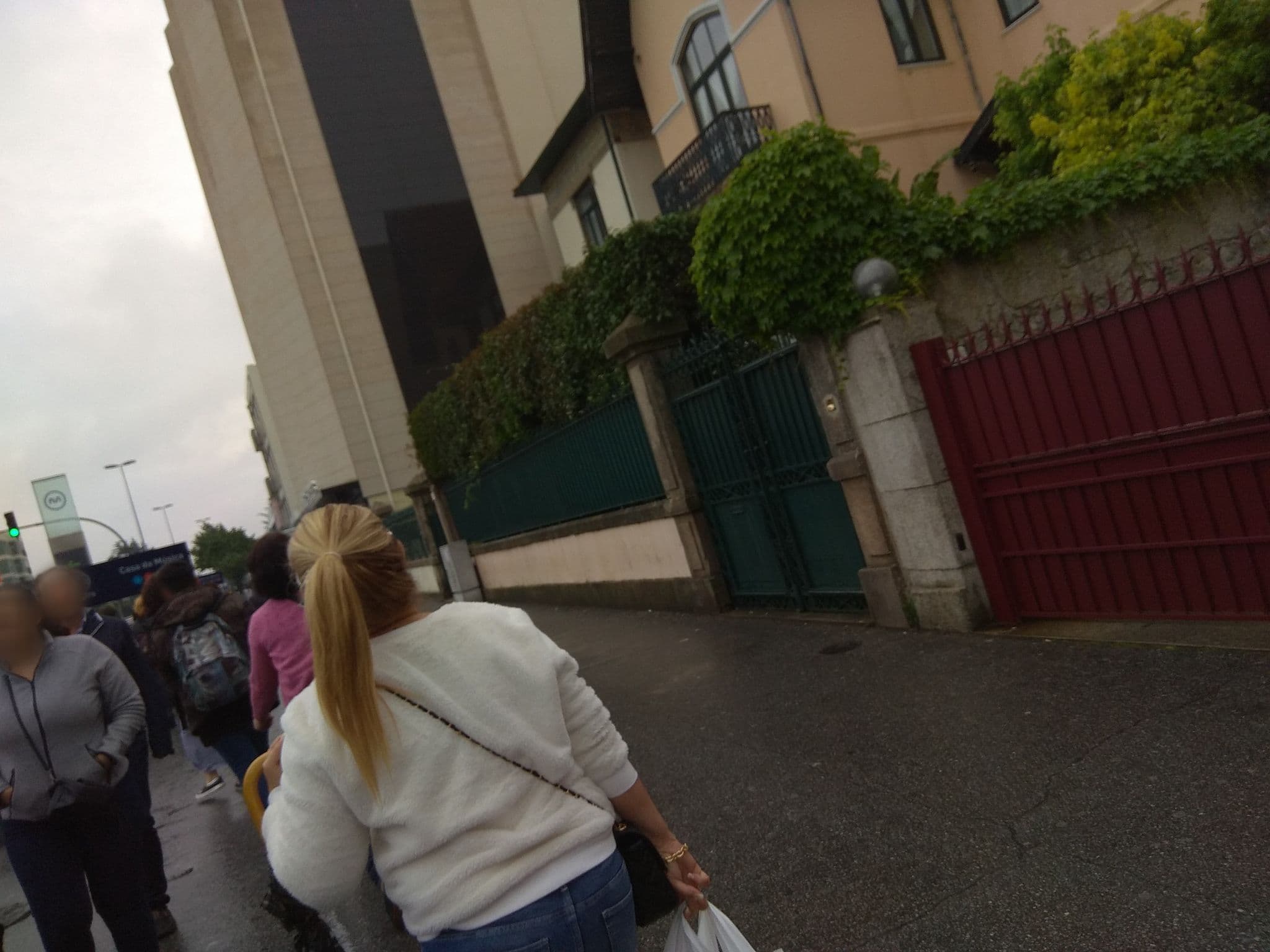Street view near ABC Hotel - Porto Boavista, Senhora do Porto — © joao117 (CC BY-SA · Mapillary)