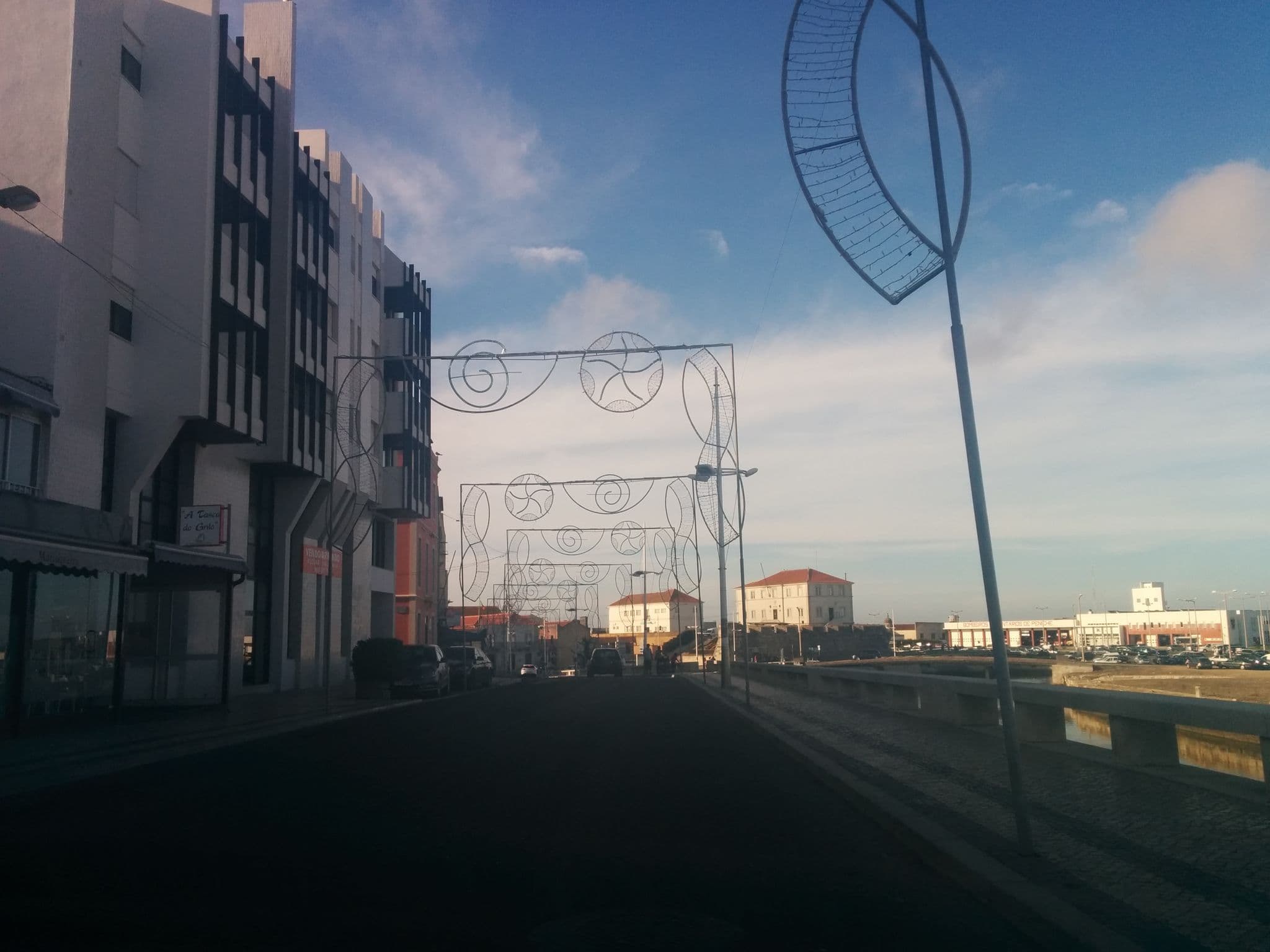 Street view near Residential Ossiano's, Peniche — © morray (CC BY-SA · Mapillary)