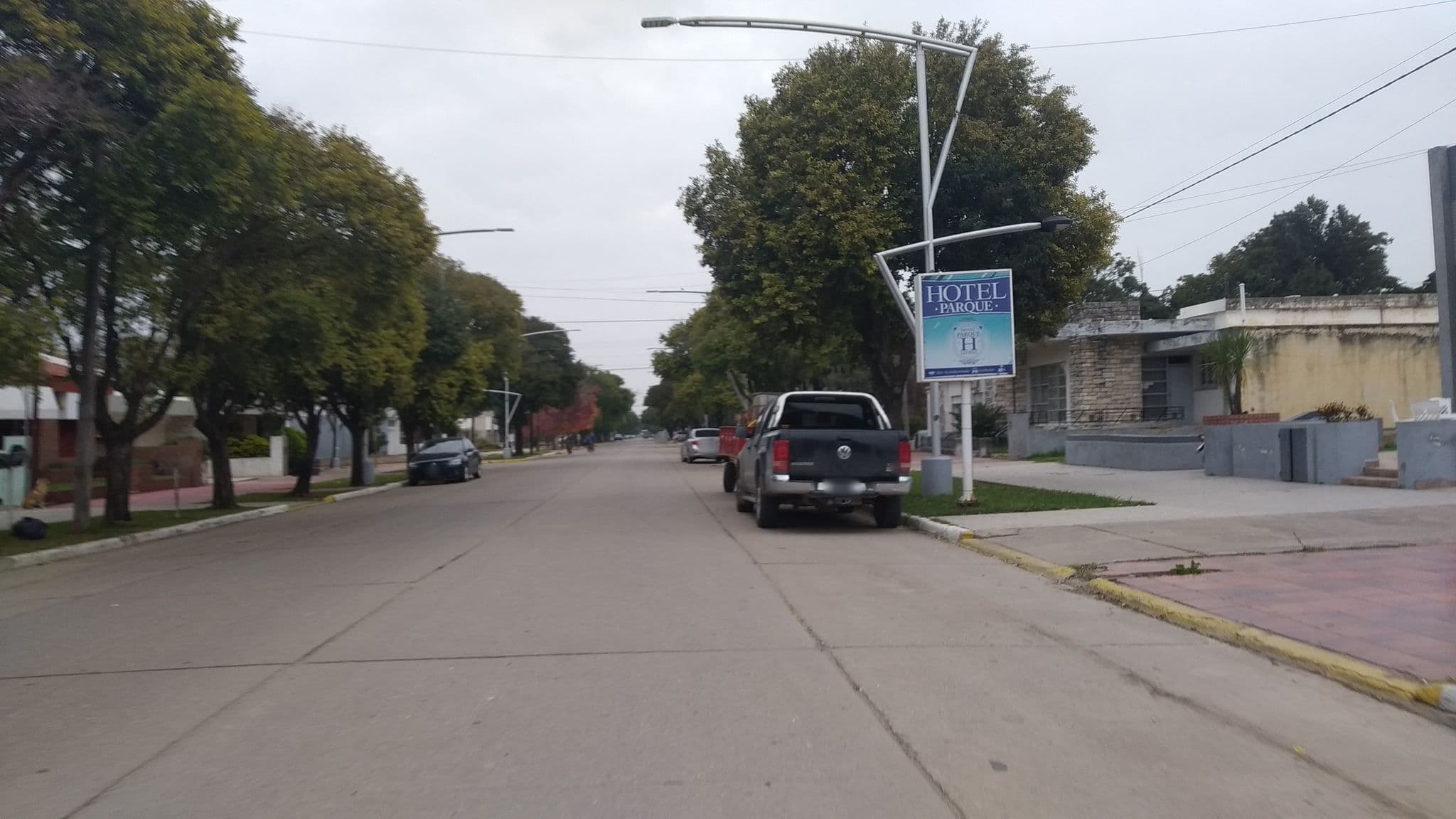 Street view near Hotel Parque, Leones — © lucaspor (CC BY-SA · Mapillary)