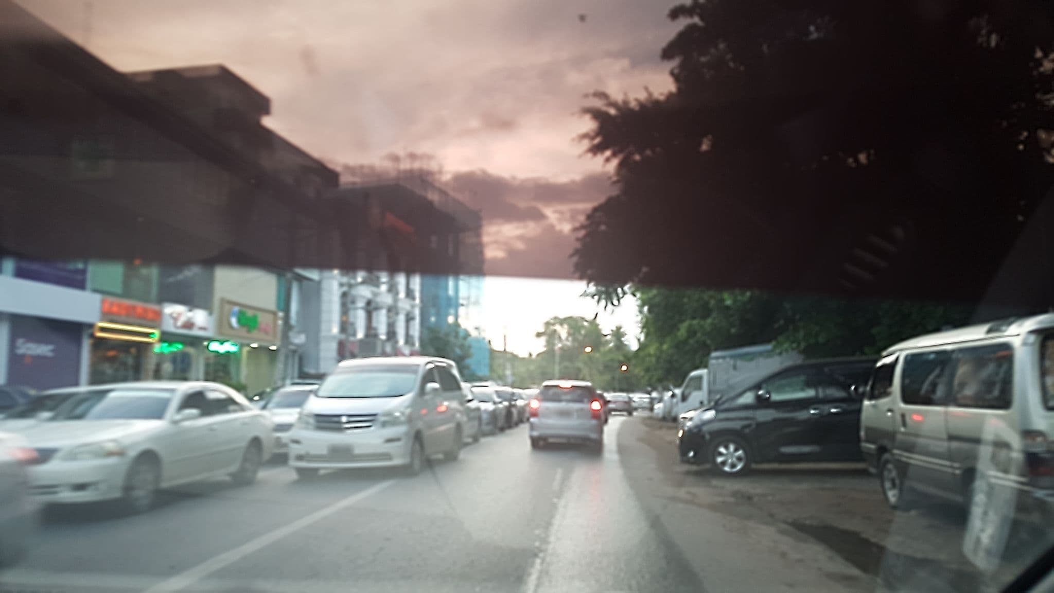 Street view near Savoy Hotel Yangon, Myenigon — © aungphone (CC BY-SA · Mapillary)