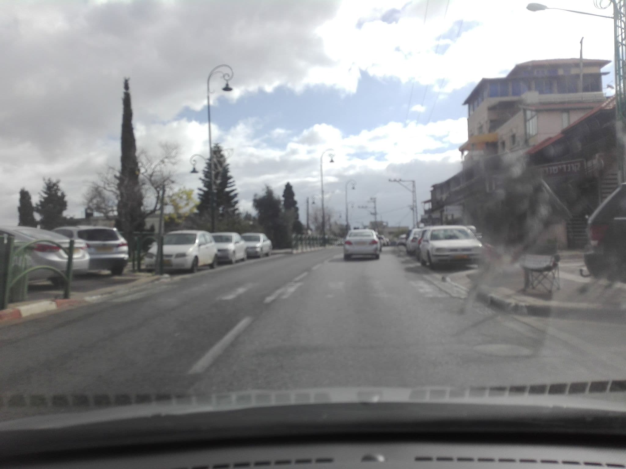 Street view near אלמנזול, ‘Isfiyā — © noamroze (CC BY-SA · Mapillary)