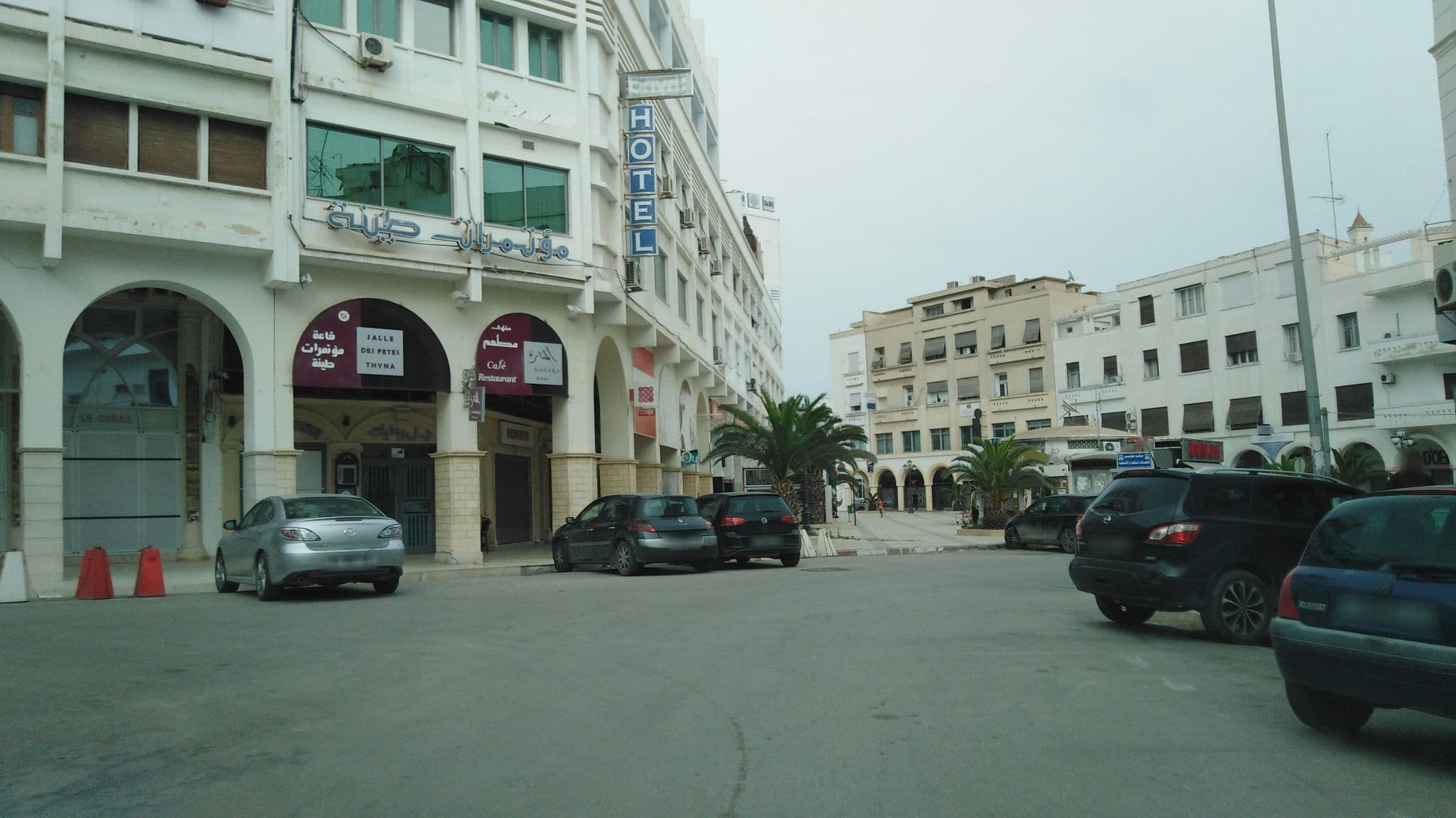 Street view near Hotel Thyna, Sfax — © mhaddar (CC BY-SA · Mapillary)