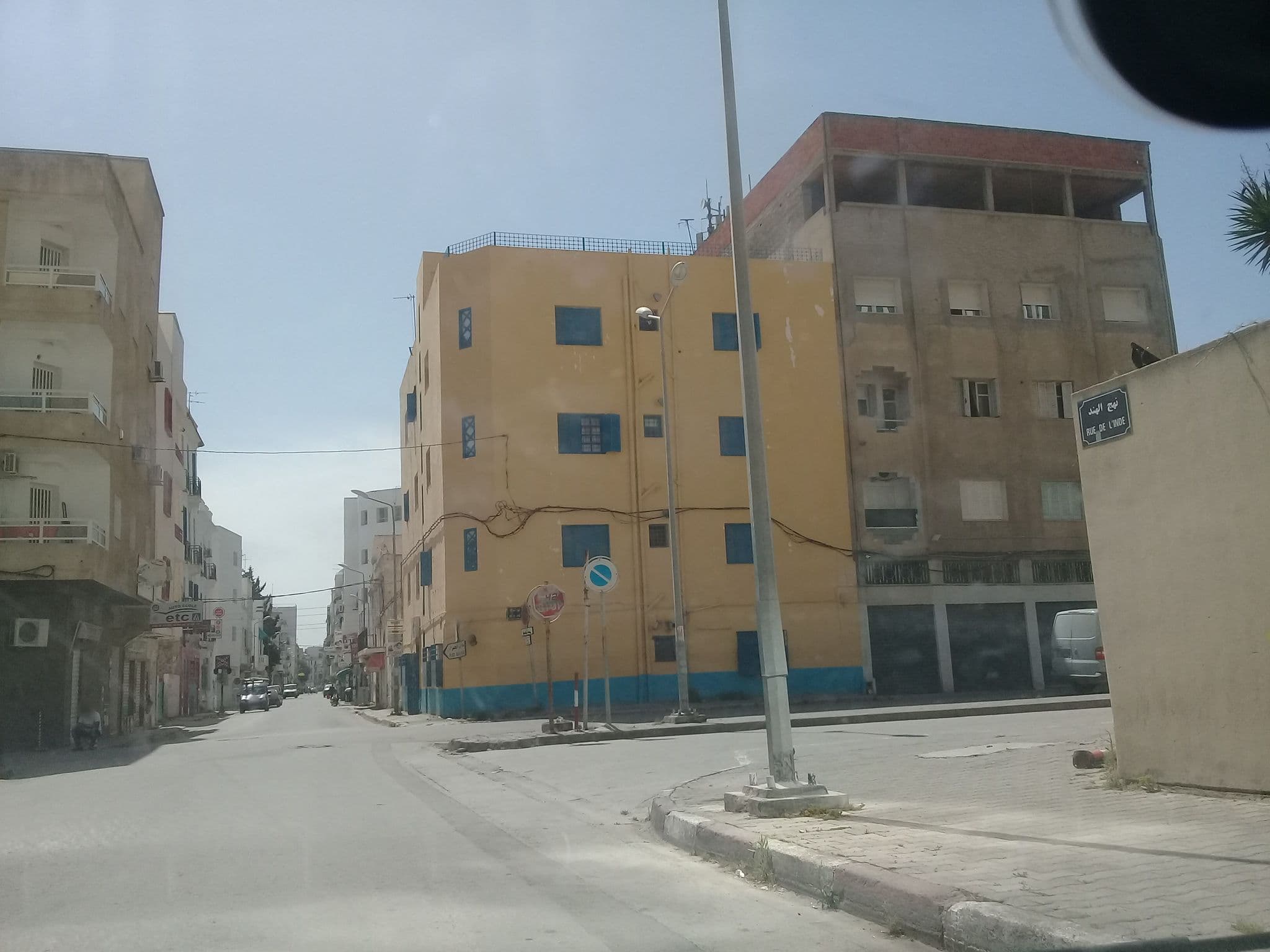Street view near Hotel Ibis Tunis, Tunis — © graphicom (CC BY-SA · Mapillary)