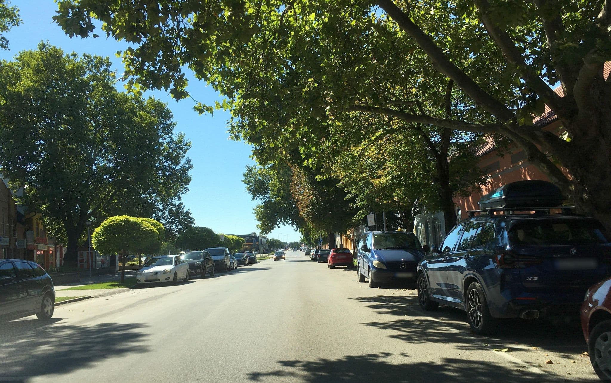 Street view near Hotel Atrium, Štúrovo — © istefanos (CC BY-SA · Mapillary)