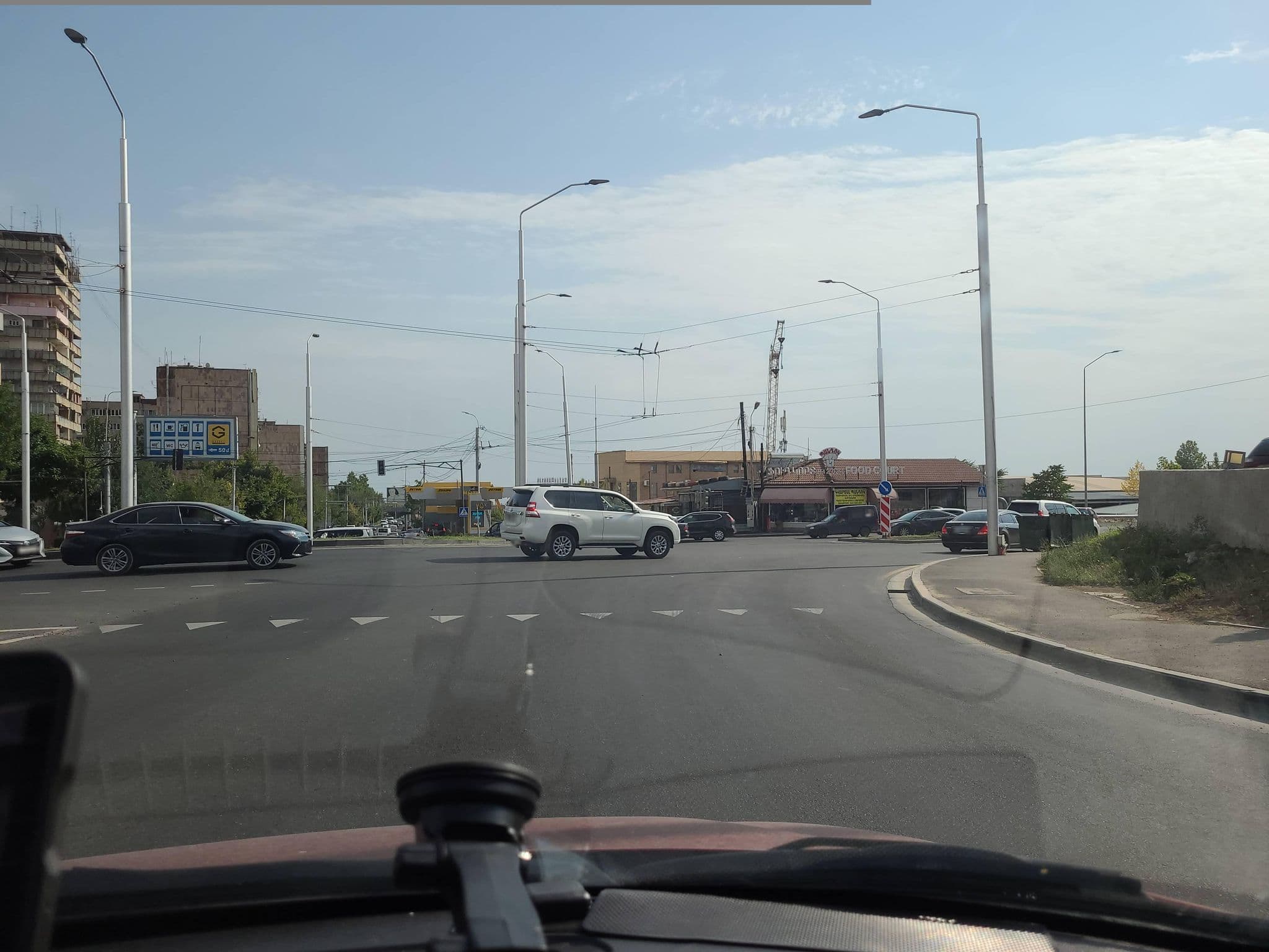 Street view near Aghababyan’s Hotel, Ajapnyak — © noktoborus (CC BY-SA · Mapillary)