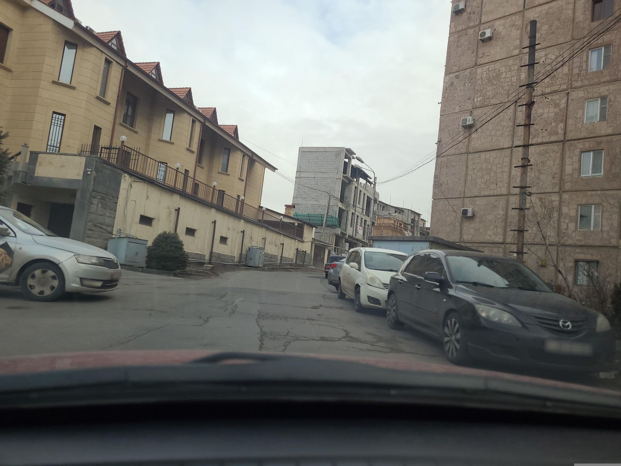 Street view near Hotel Olympia Yerevan, Ajapnyak — © noktoborus (CC BY-SA · Mapillary)