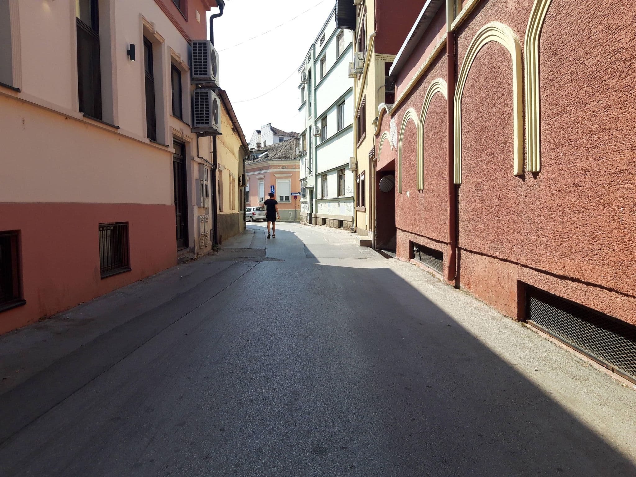 Street view near Fontana ***, Novi Sad — © fivewho (CC BY-SA · Mapillary)