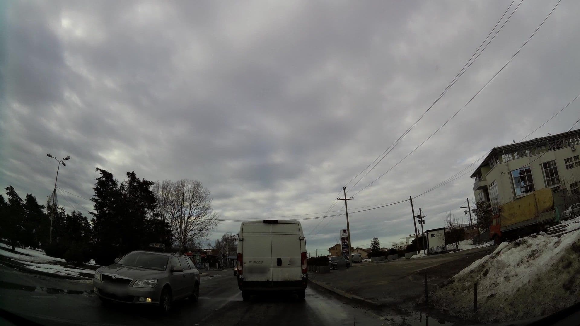 Street view near Apart Hotel K ***, Surčin — © kaartcam (CC BY-SA · Mapillary)