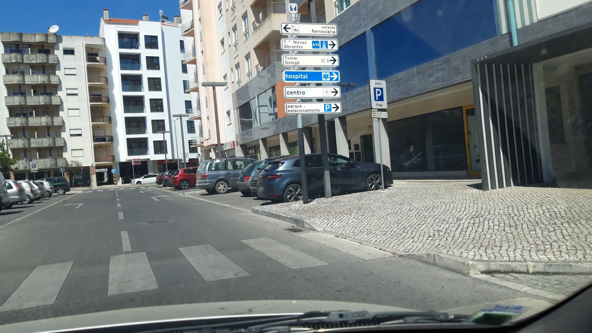Street view near Hotel Gameiro, Entroncamento — © strabo2020 (CC BY-SA · Mapillary)