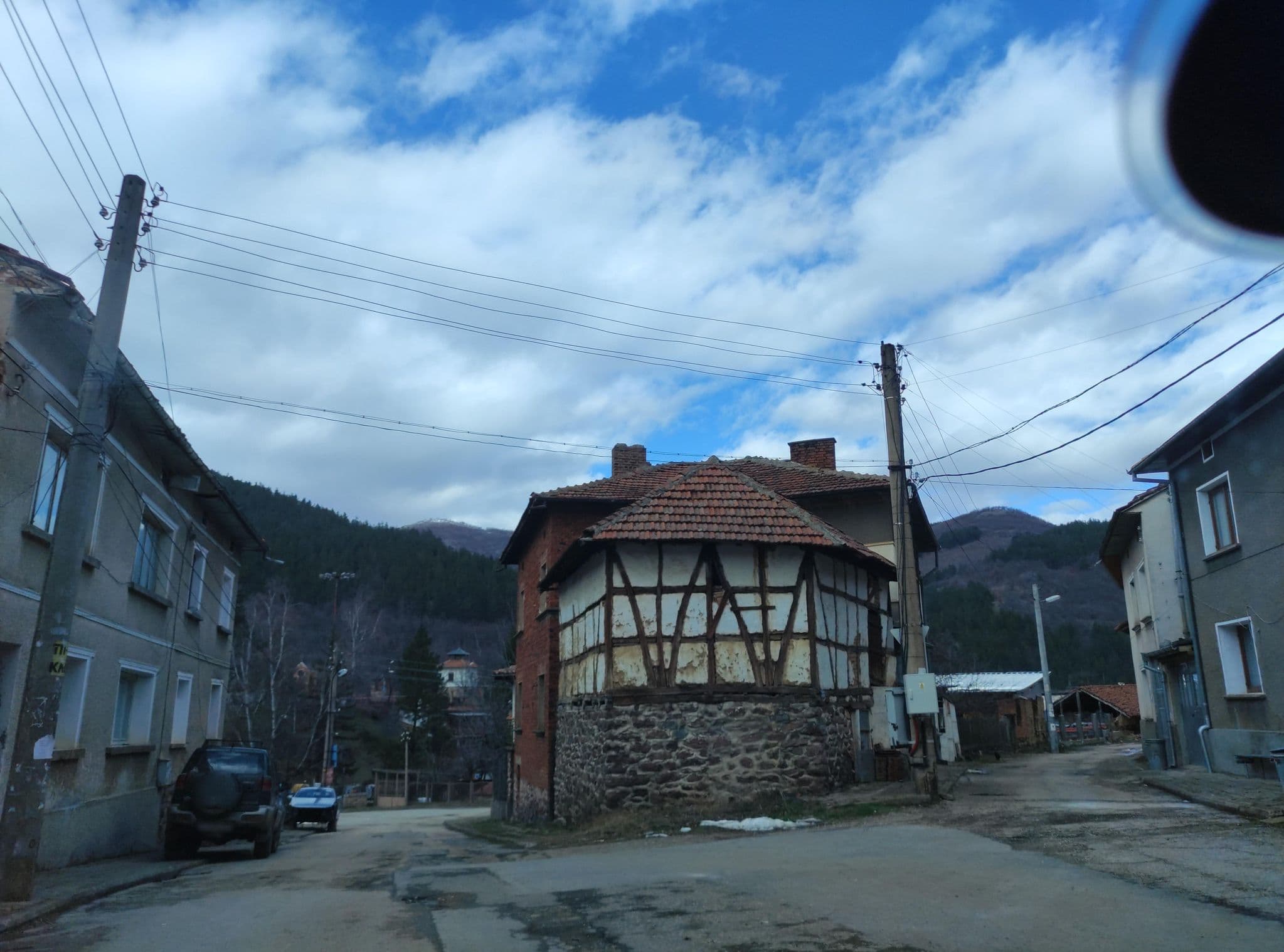 Street view near Торлаците, Chiprovtsi — © neau (CC BY-SA · Mapillary)