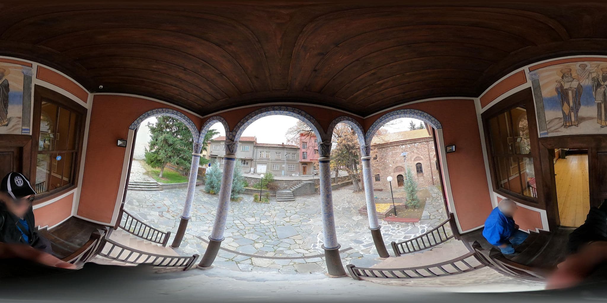 Street view near Червената къща, Perushtitsa — © alexanderbtodorov (CC BY-SA · Mapillary)