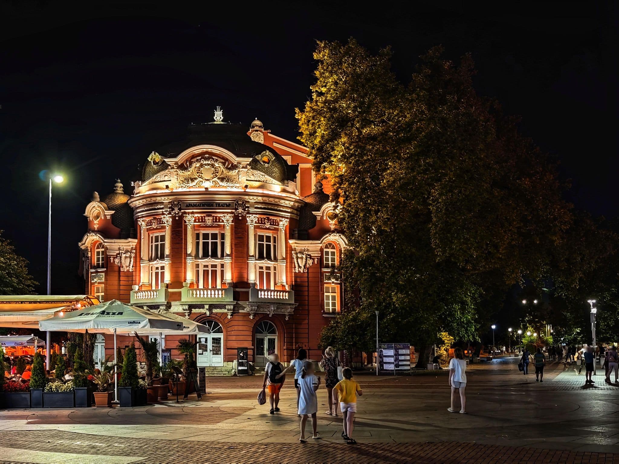 Street view near Hotel Family Hi, Varna — © km2bp (CC BY-SA · Mapillary)