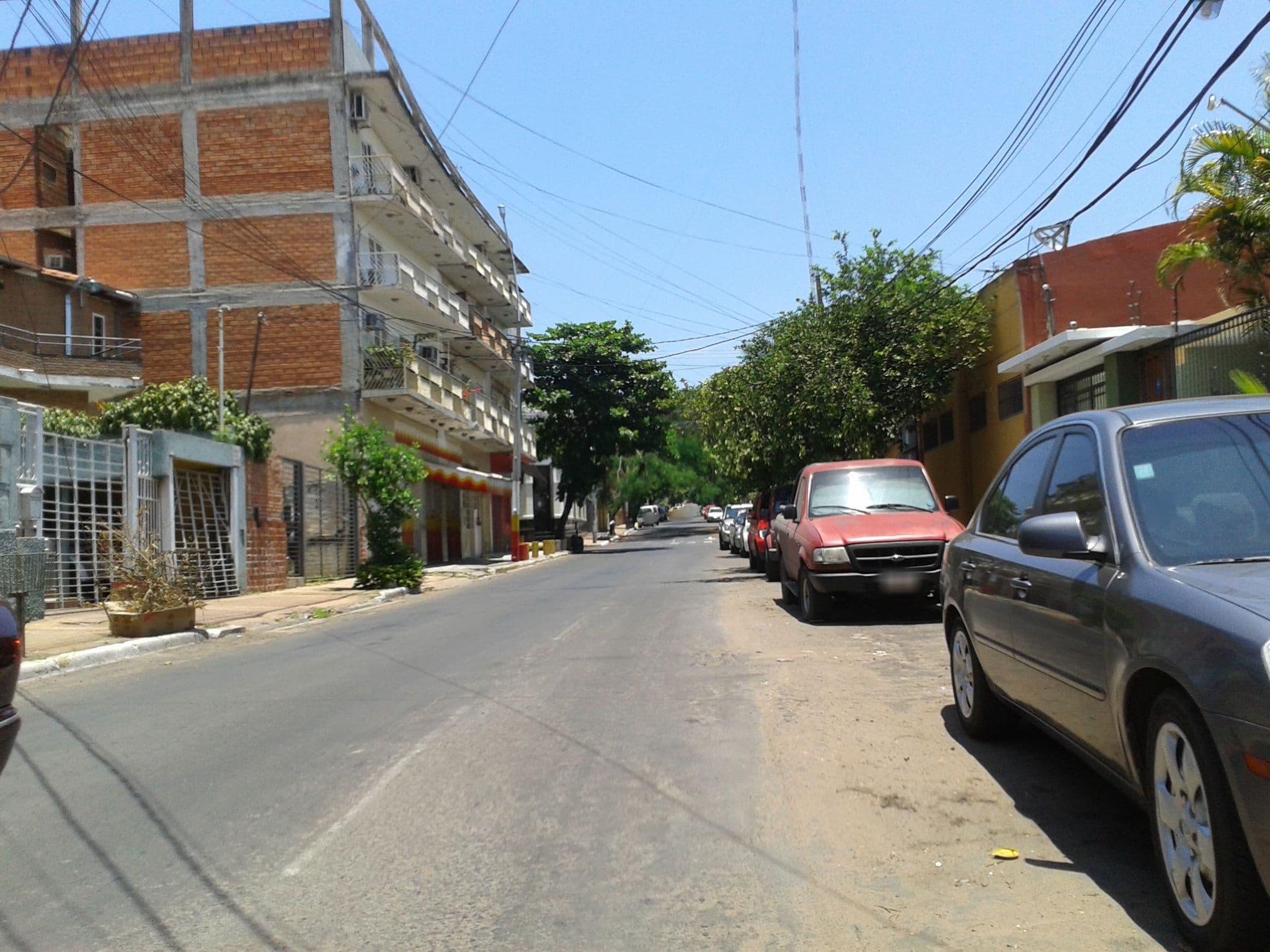 Street view near La Casita de la Abuela, Asunción — © lupa18 (CC BY-SA · Mapillary)
