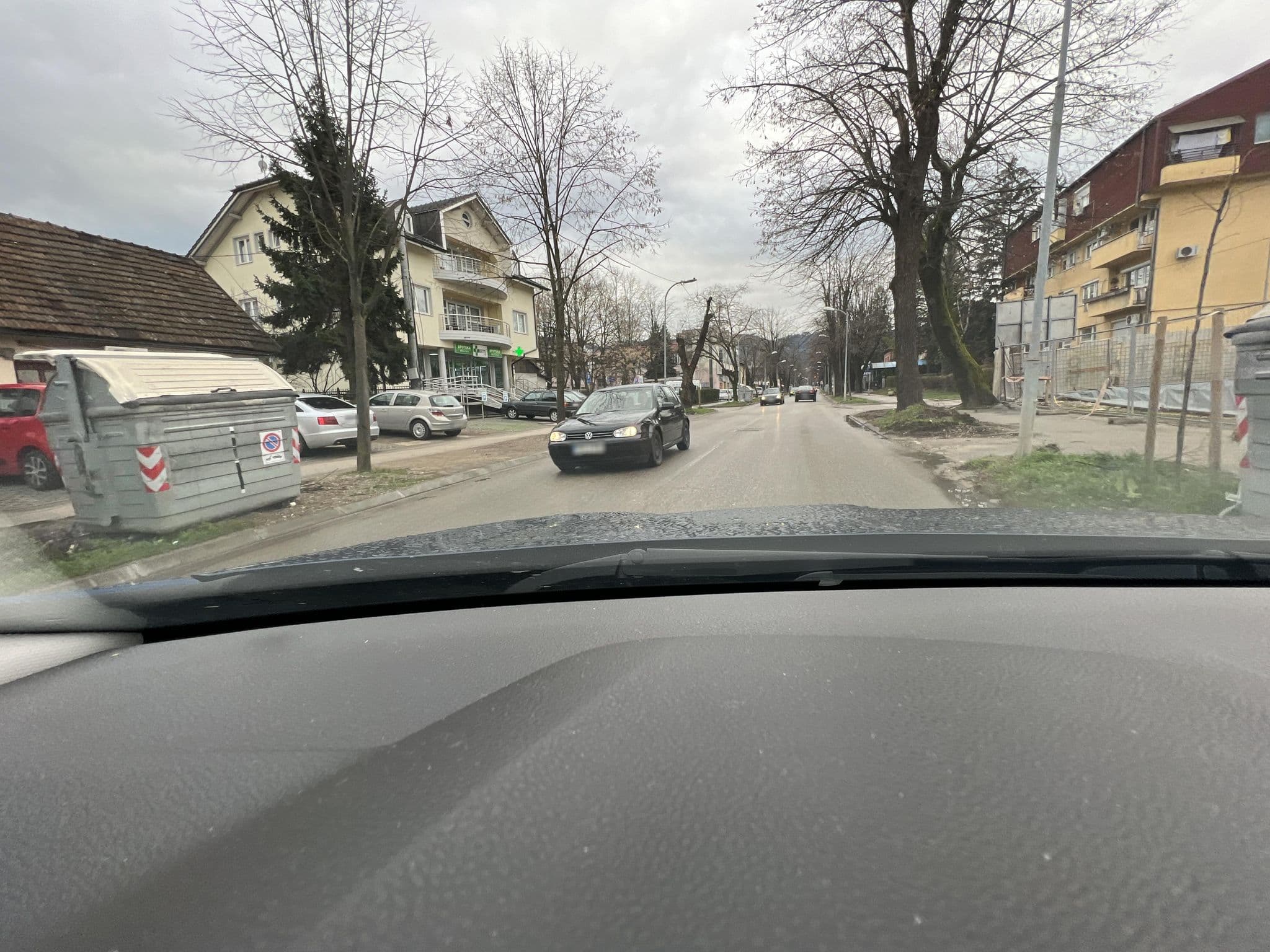 Street view near pansion Moskva, Hiseti — © gissolutions (CC BY-SA · Mapillary)