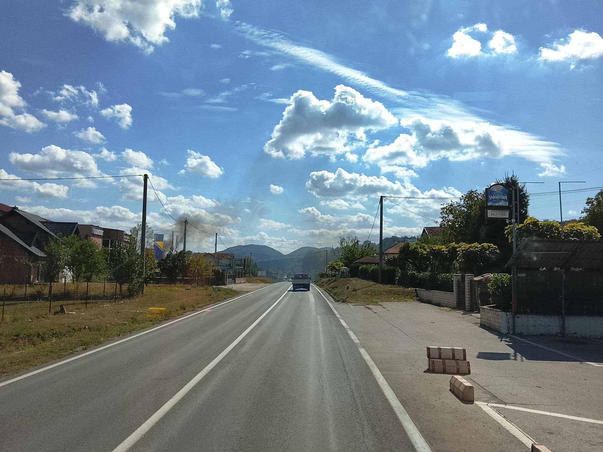 Street view near Motel Konak, Tešanjka — © Sarmafanboy (CC BY-SA · Mapillary)