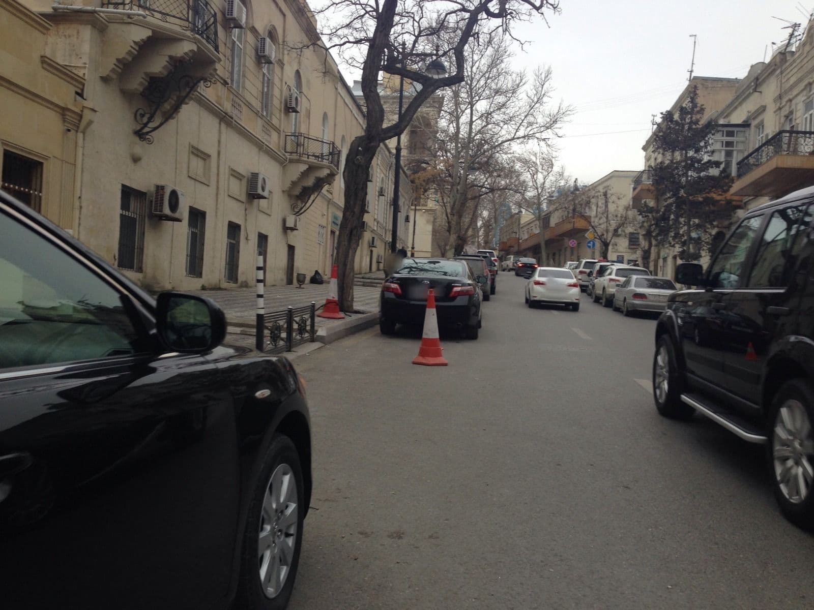 Street view near Khamsa Hostel, Badamdar — © geomapper69 (CC BY-SA · Mapillary)