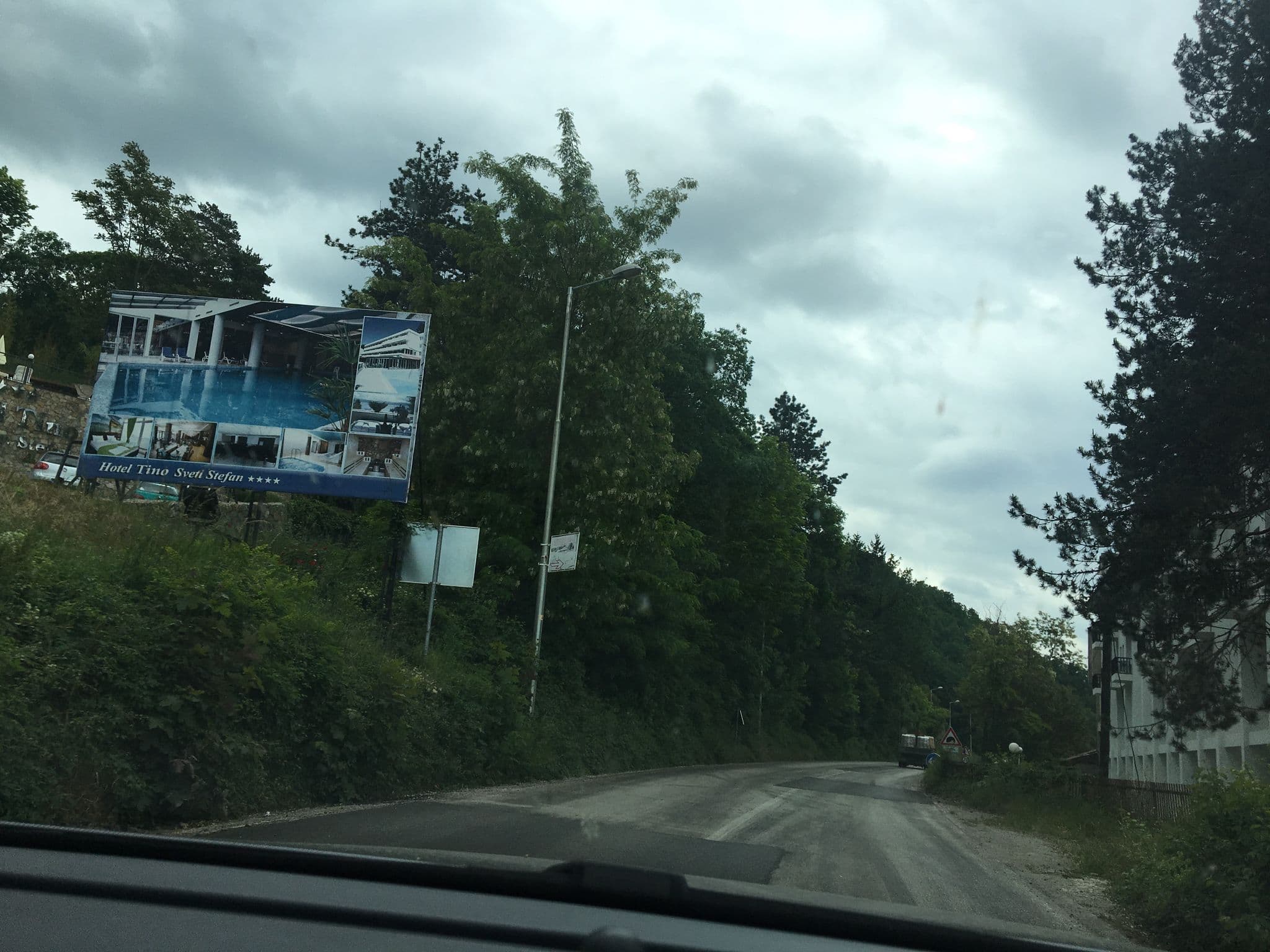 Street view near хотел Бетон, Ohrid — © navteq_bg (CC BY-SA · Mapillary)