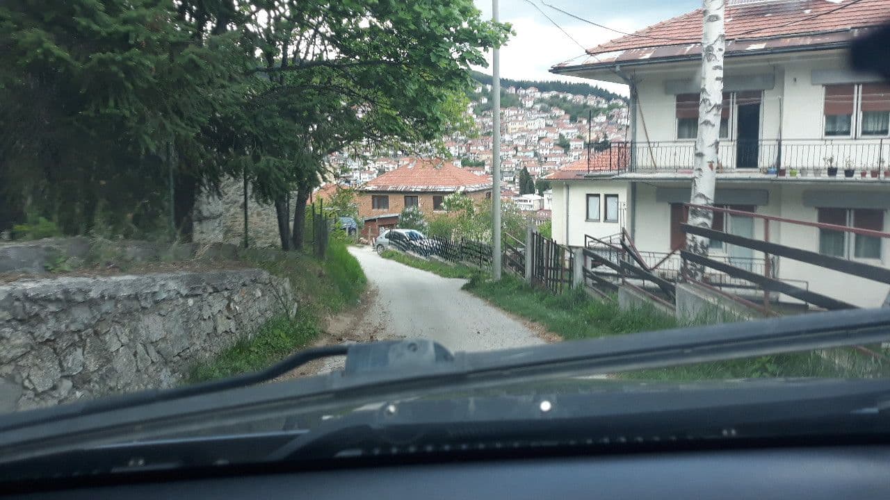 Street view near Hotel Montana Lobby, Krusevo — © elizabettak (CC BY-SA · Mapillary)