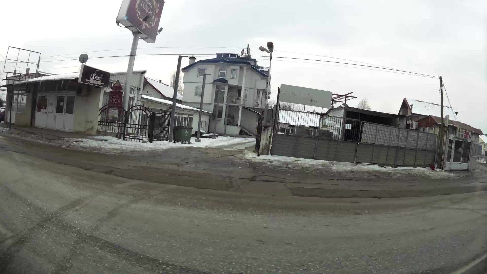 Street view near Hotel Luxor, Šuto Orizare — © kaartcam (CC BY-SA · Mapillary)