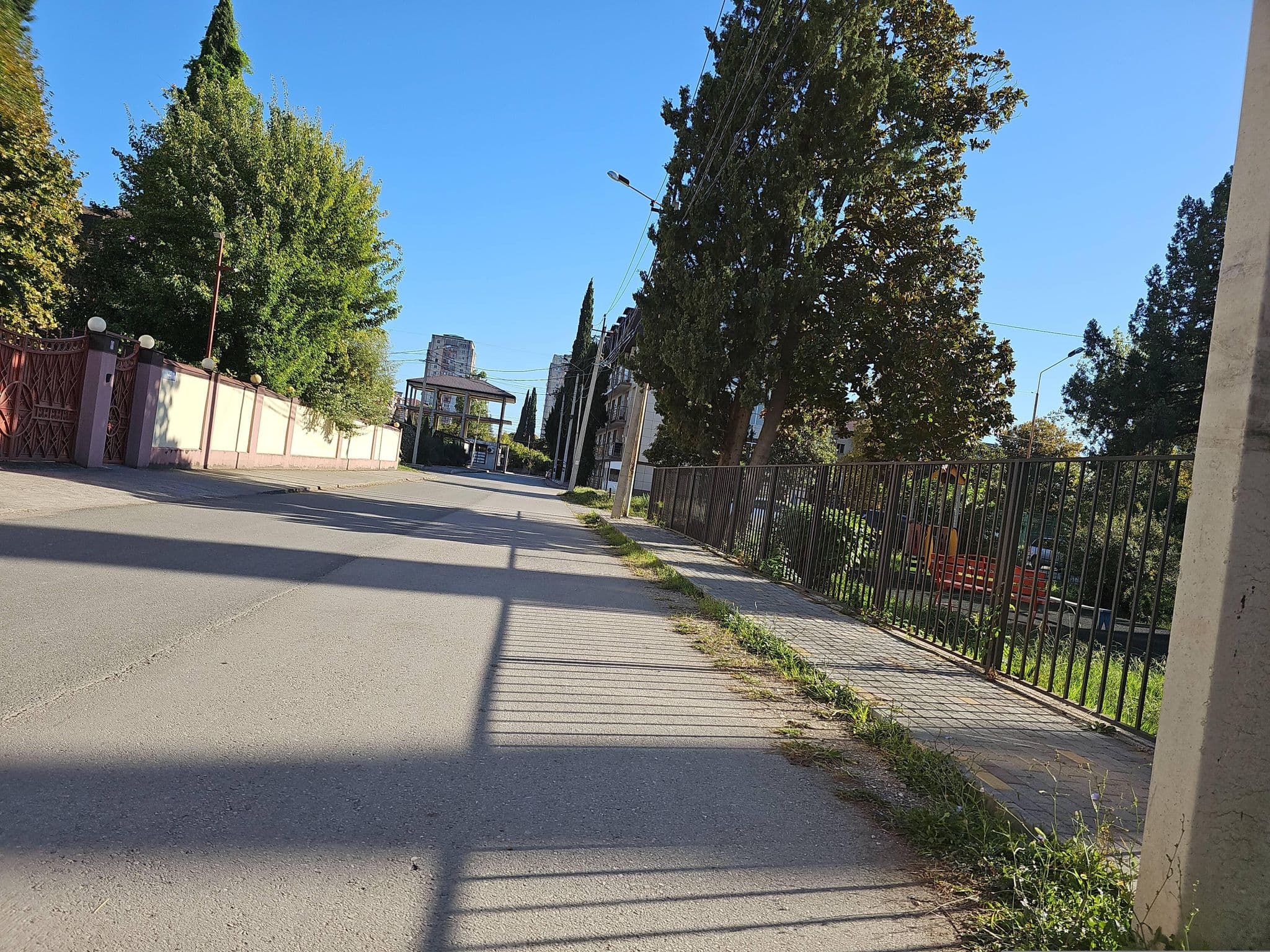 Street view near Гостиница Аибга, Гагра, Gagra — © Lasker (CC BY-SA · Mapillary)