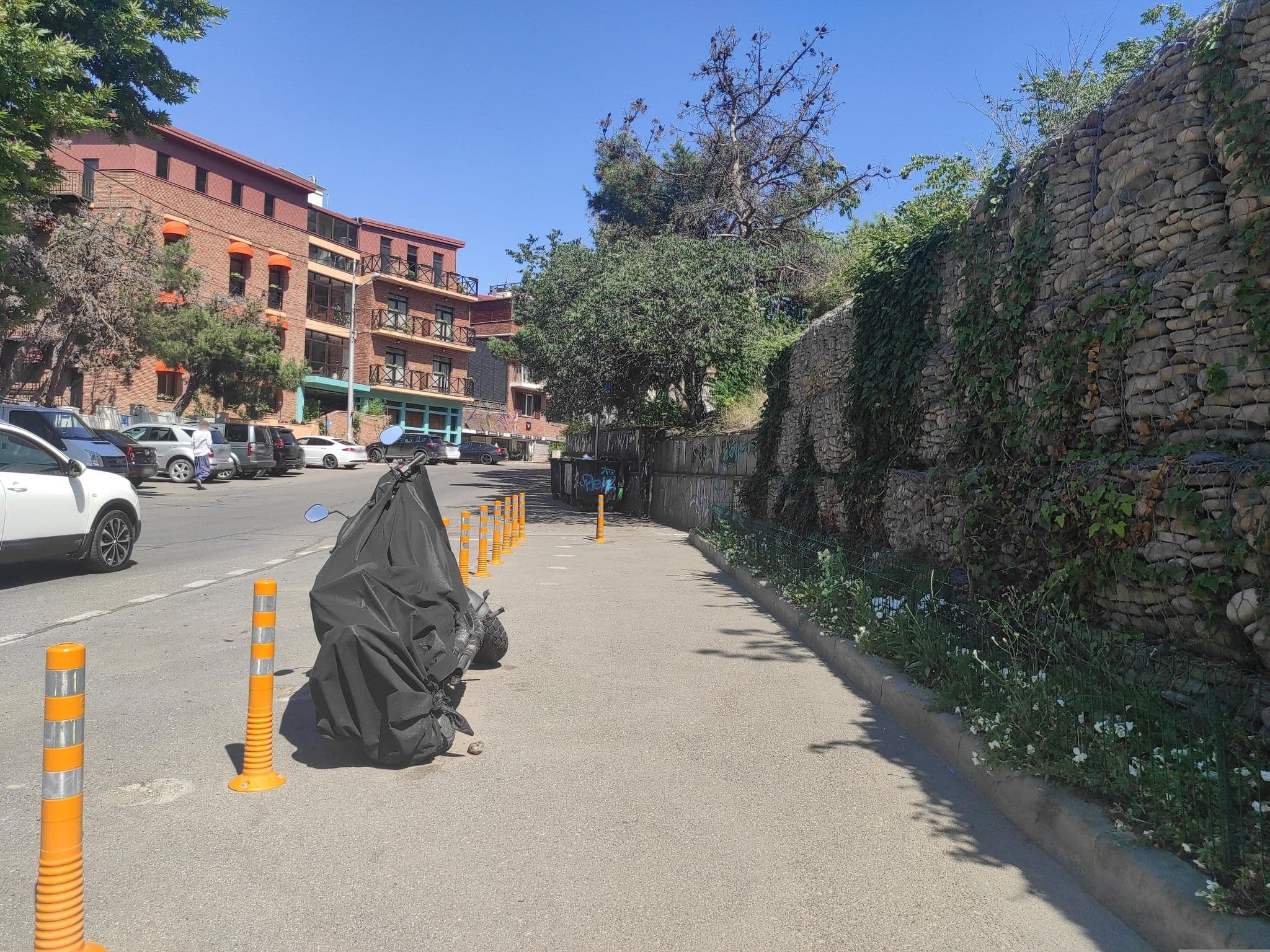 Street view near Urban Lodge Hotels, Okroq’ana — © David_Osipov (CC BY-SA · Mapillary)