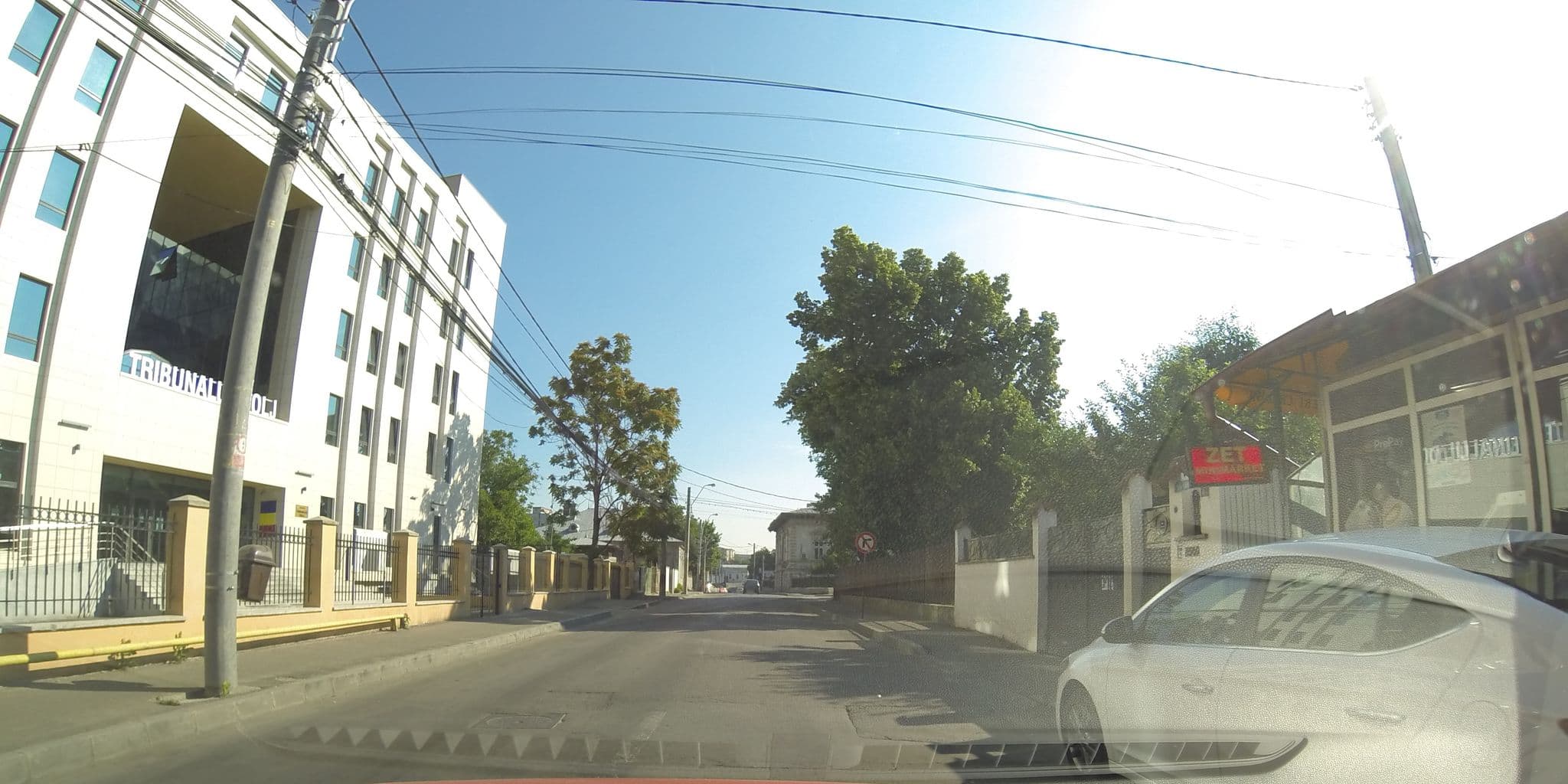 Street view near Hotel Euphoria, Craiova — © deeeznuuuts (CC BY-SA · Mapillary)