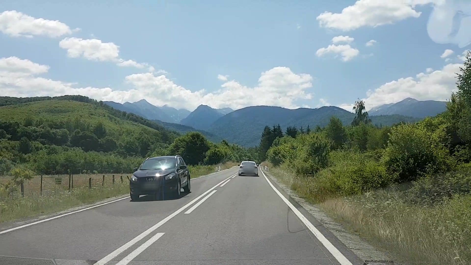 Street view near Cârțișoara, Cârţişoara — © truevadila (CC BY-SA · Mapillary)