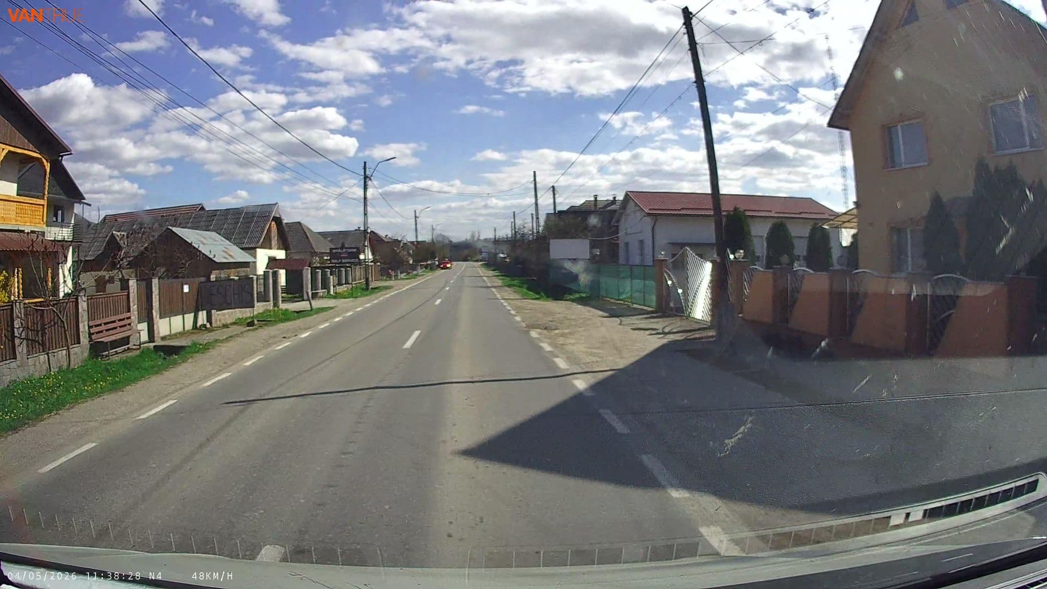 Street view near Casa Muntean, Rona de Jos — © lucia_ (CC BY-SA · Mapillary)
