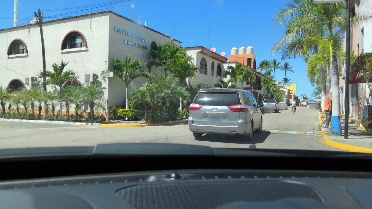 Street view near Bungalows Castillo Plaza, Rincón de Guayabitos — © oramire (CC BY-SA · Mapillary)