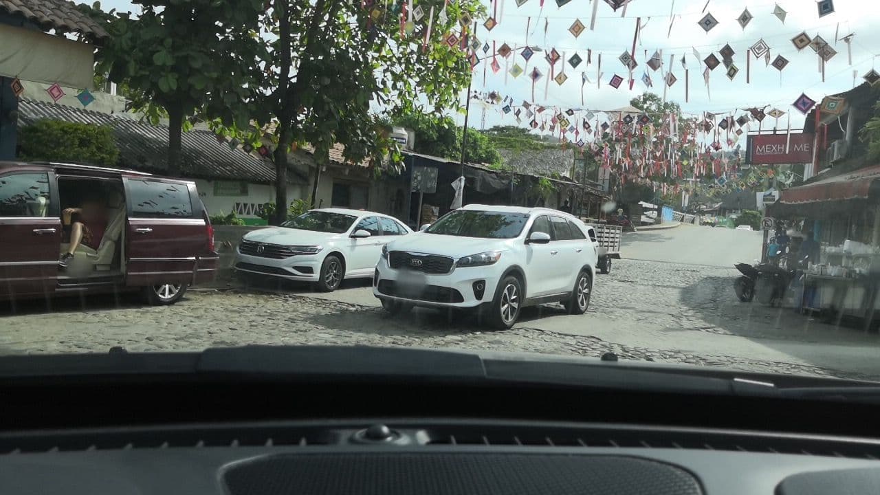Street view near Papelillo Lofts, Sayulita — © oramire (CC BY-SA · Mapillary)